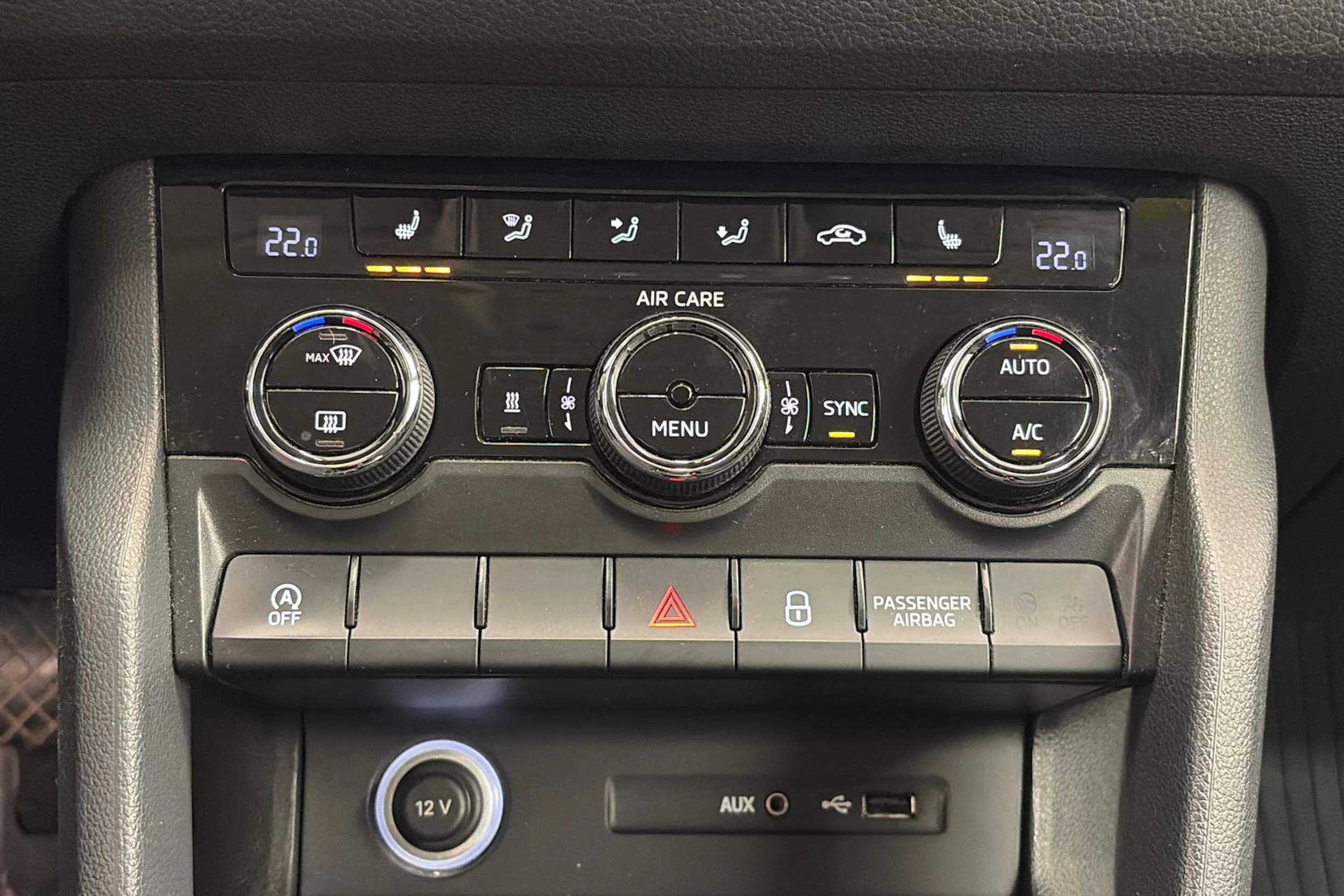 Valkoinen Skoda KODIAQ 2018 kuva 21.