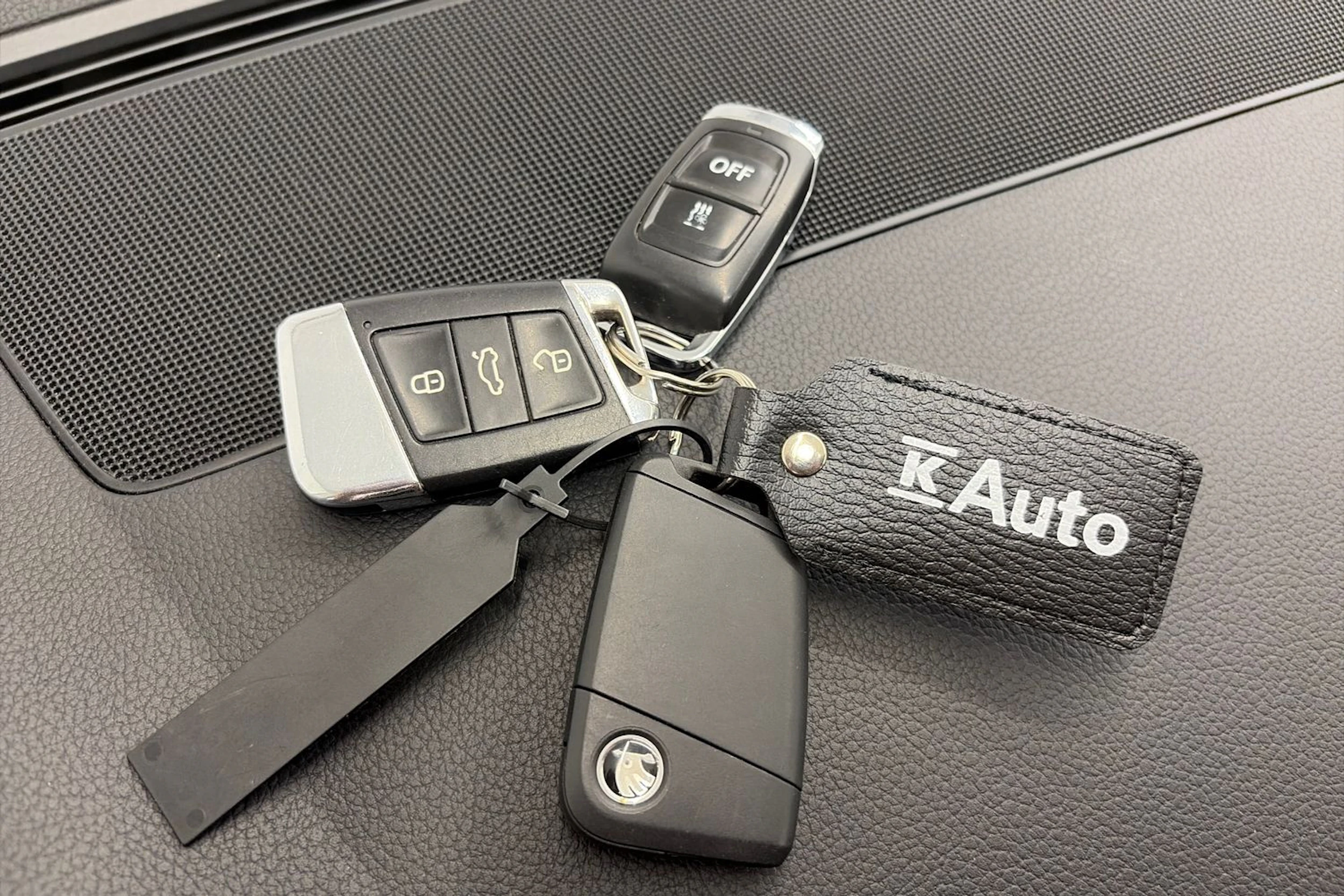 Valkoinen Skoda KODIAQ 2018 kuva 24.