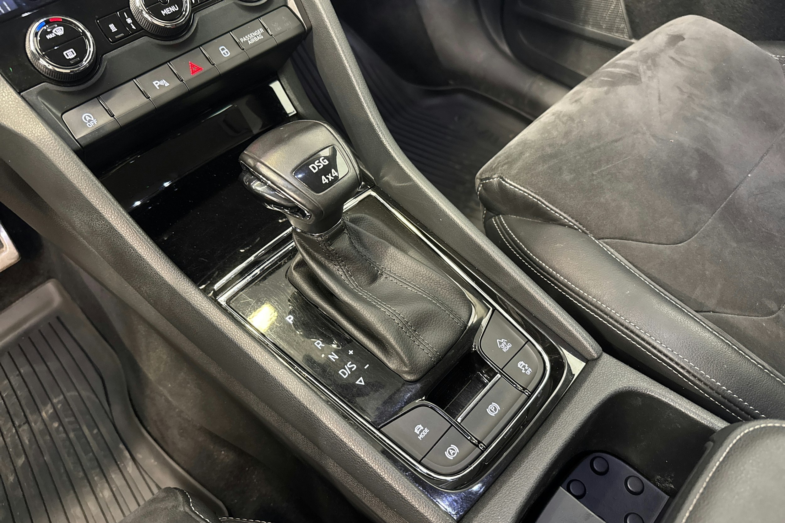 valkoinen Skoda Kodiaq 2017 kuva 15.