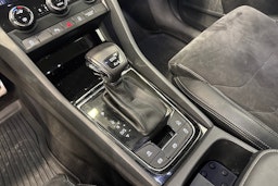 valkoinen Skoda Kodiaq 2017 kuva 15.