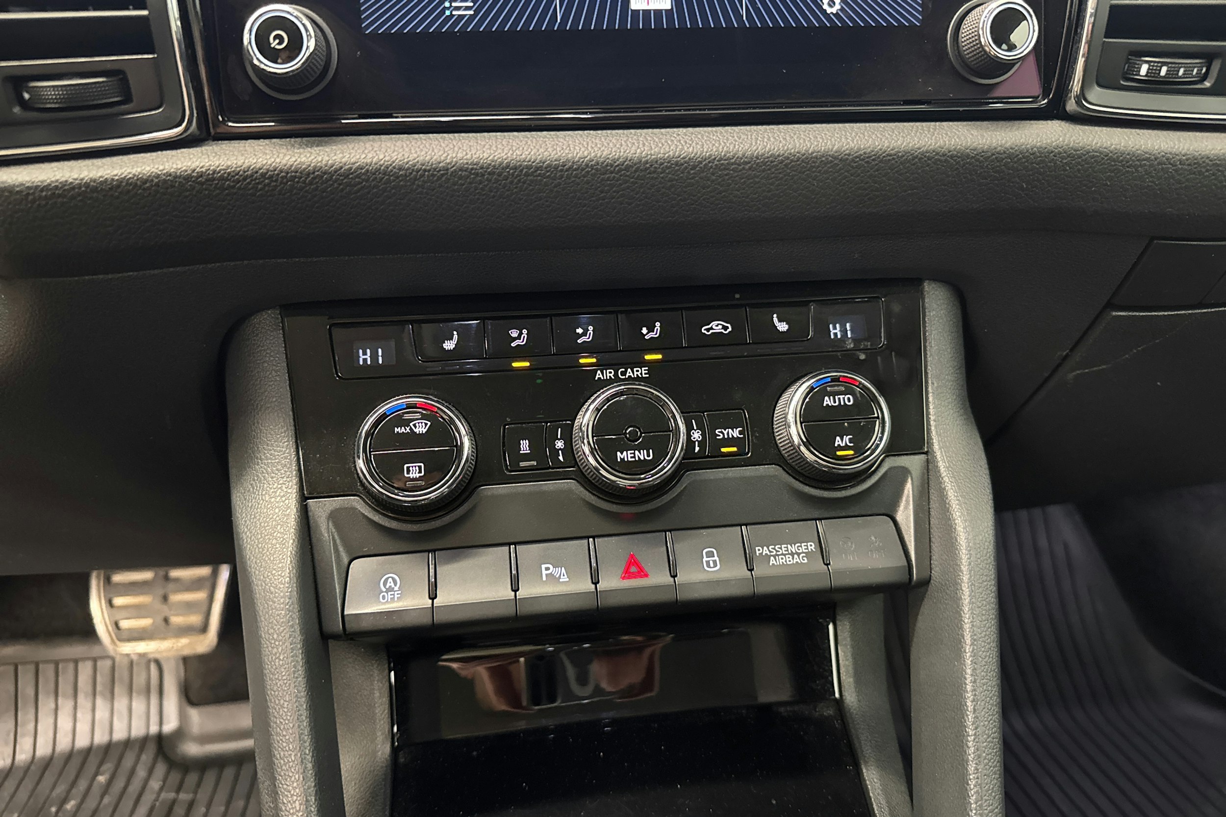 valkoinen Skoda Kodiaq 2017 kuva 16.