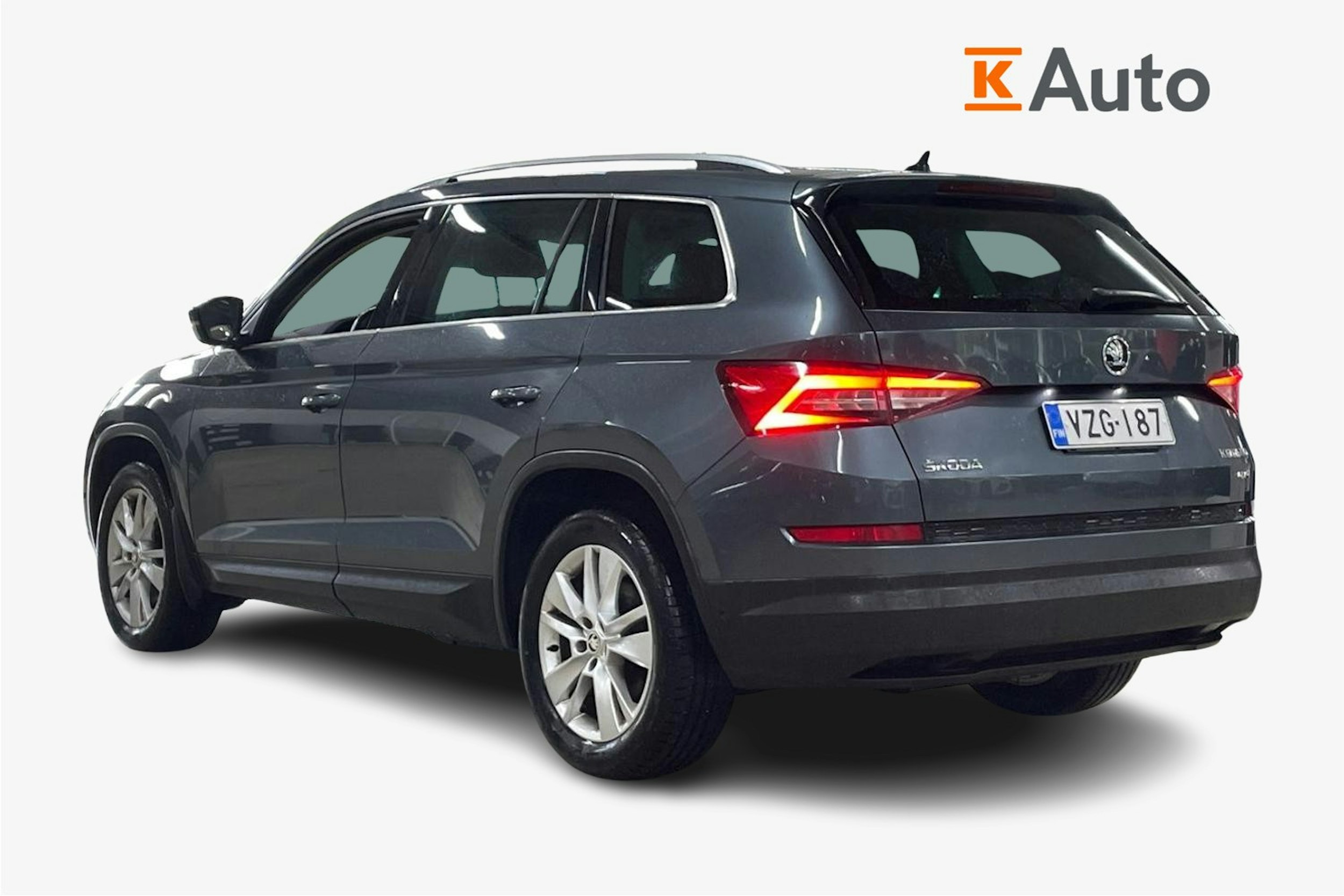Harmaa Skoda KODIAQ 2017 kuva 2.