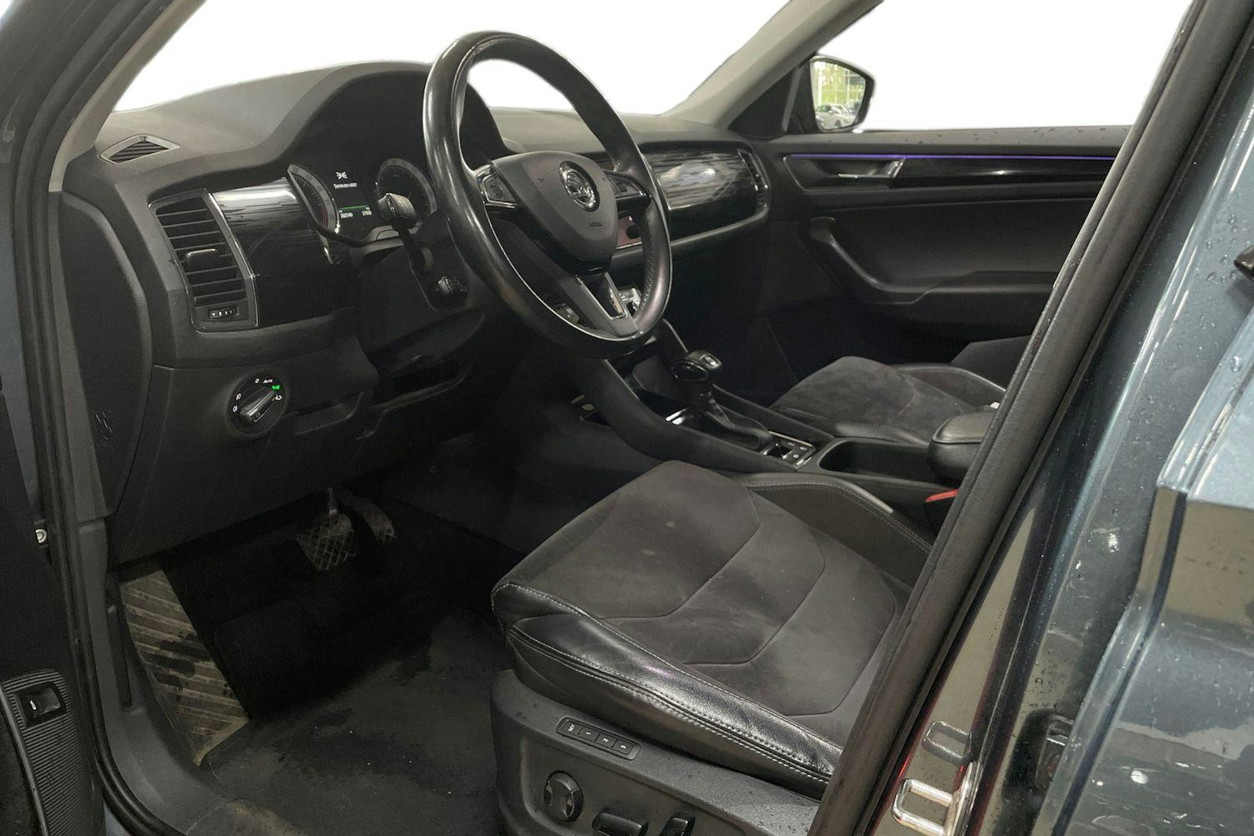 Harmaa Skoda KODIAQ 2017 kuva 3.