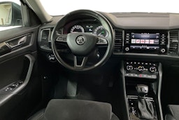 Harmaa Skoda KODIAQ 2017 kuva 7.