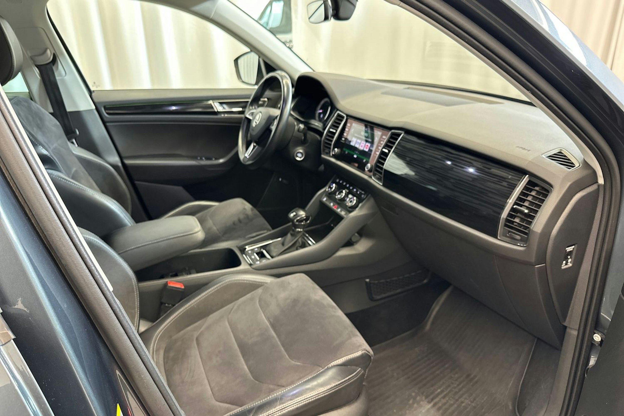 harmaa Skoda Kodiaq 2017 kuva 14.