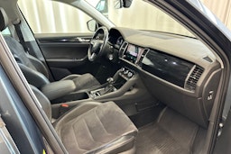 harmaa Skoda Kodiaq 2017 kuva 14.