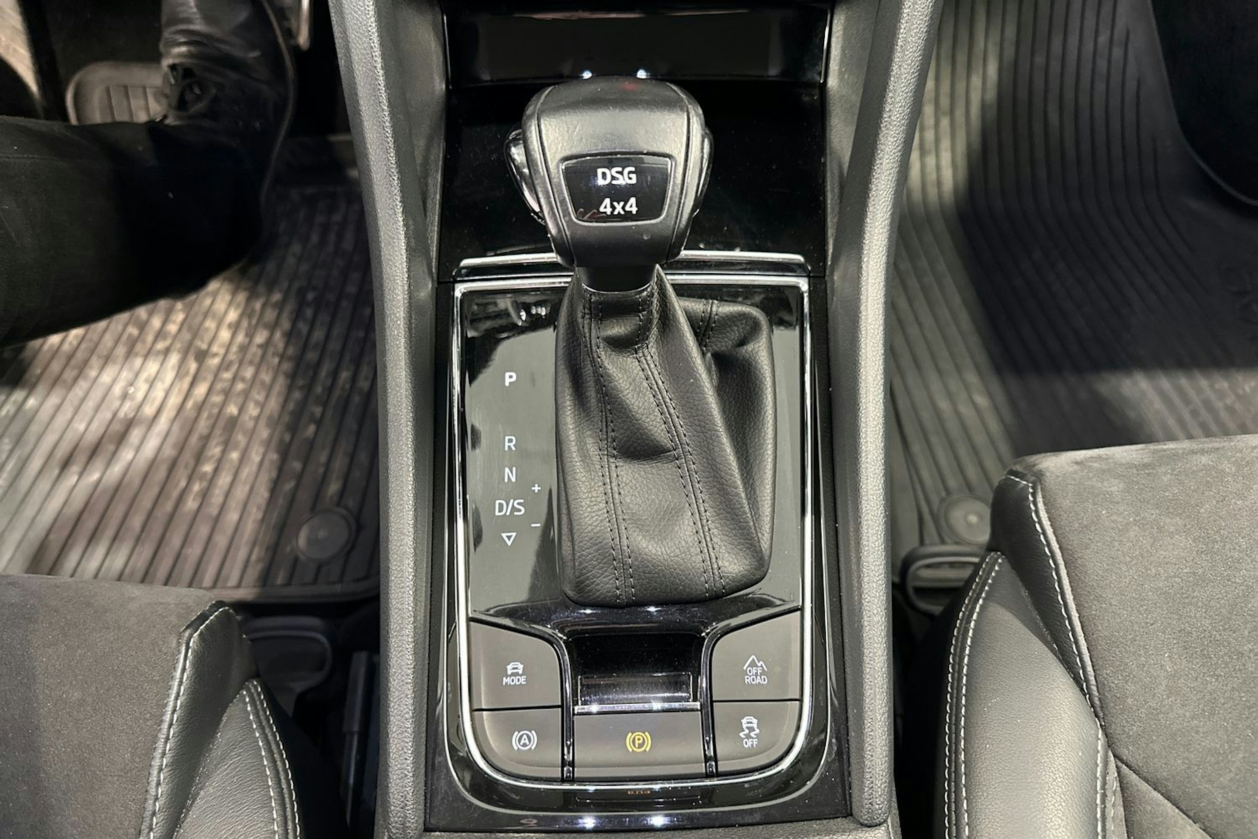 harmaa Skoda Kodiaq 2017 kuva 23.