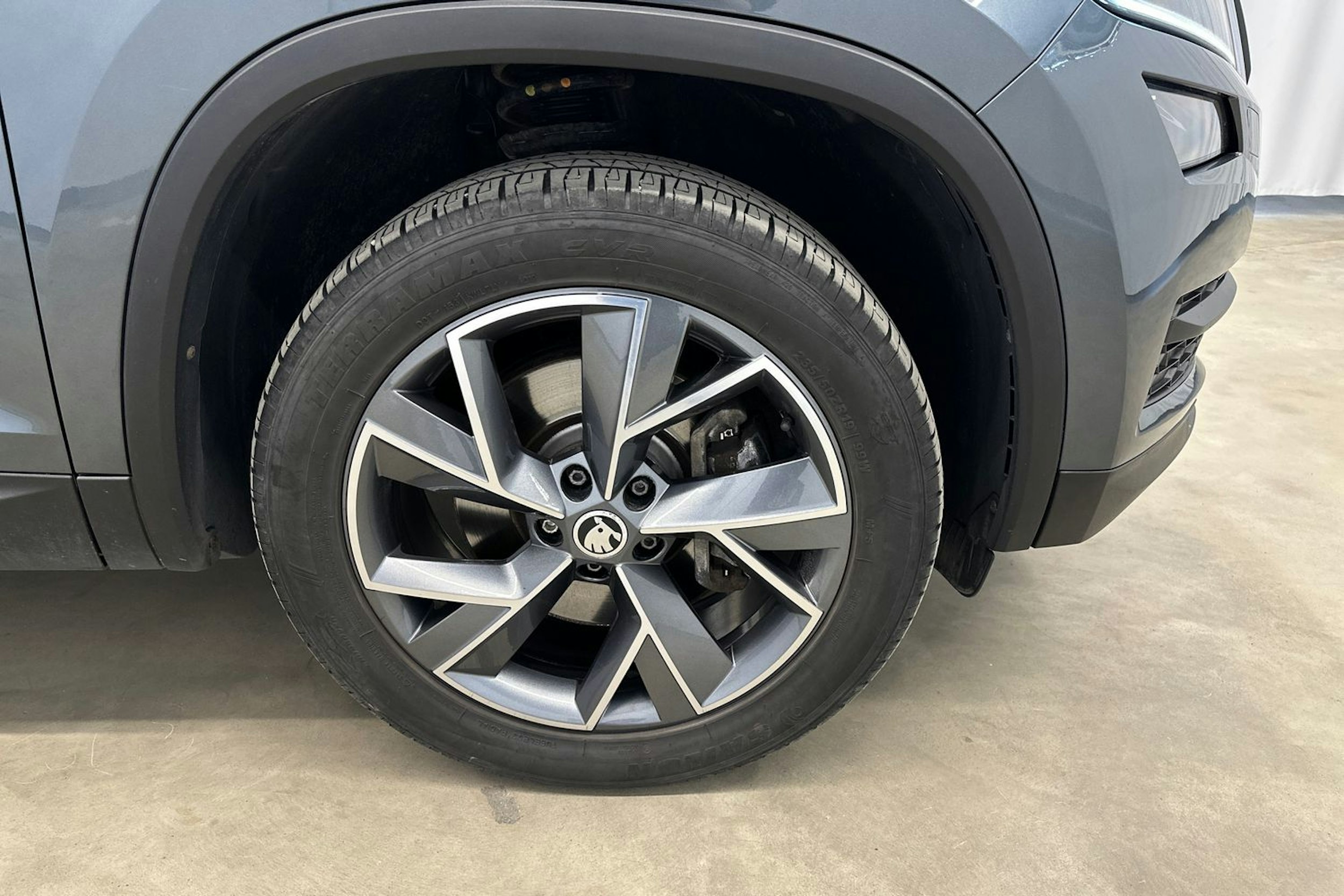 harmaa Skoda Kodiaq 2017 kuva 31.