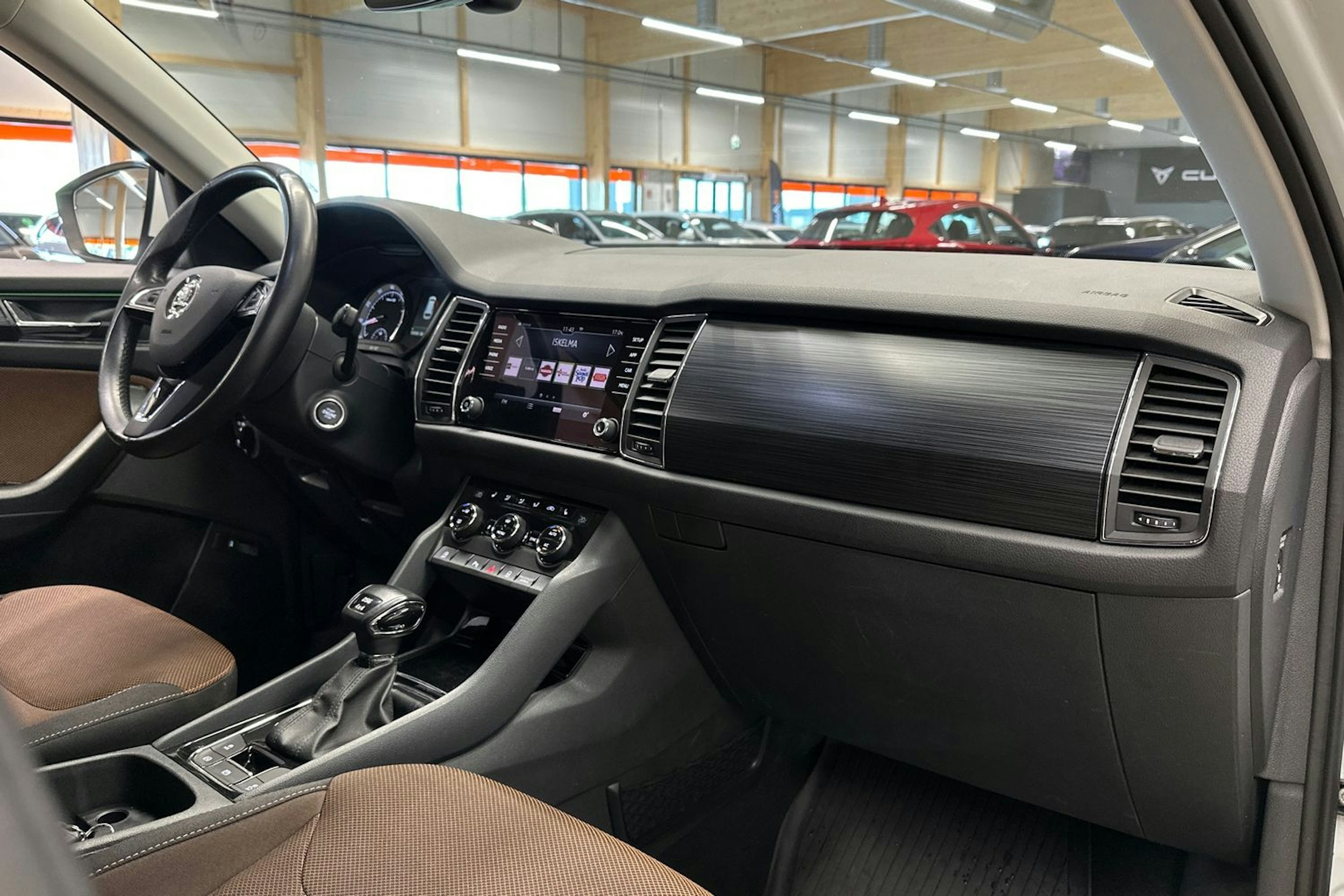 valkoinen Skoda Kodiaq 2017 kuva 13.