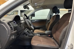 valkoinen Skoda Kodiaq 2017 kuva 16.