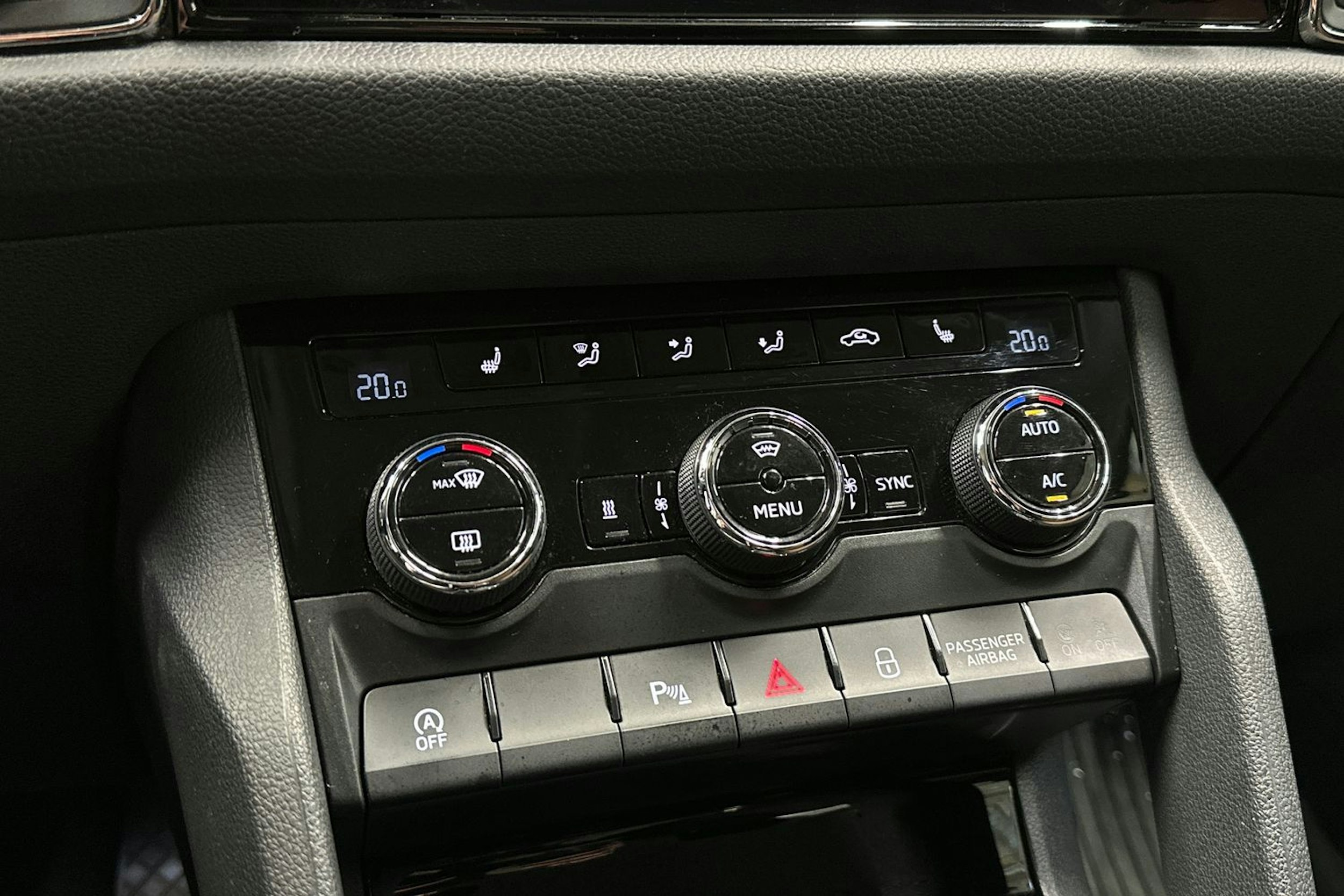 valkoinen Skoda Kodiaq 2017 kuva 23.