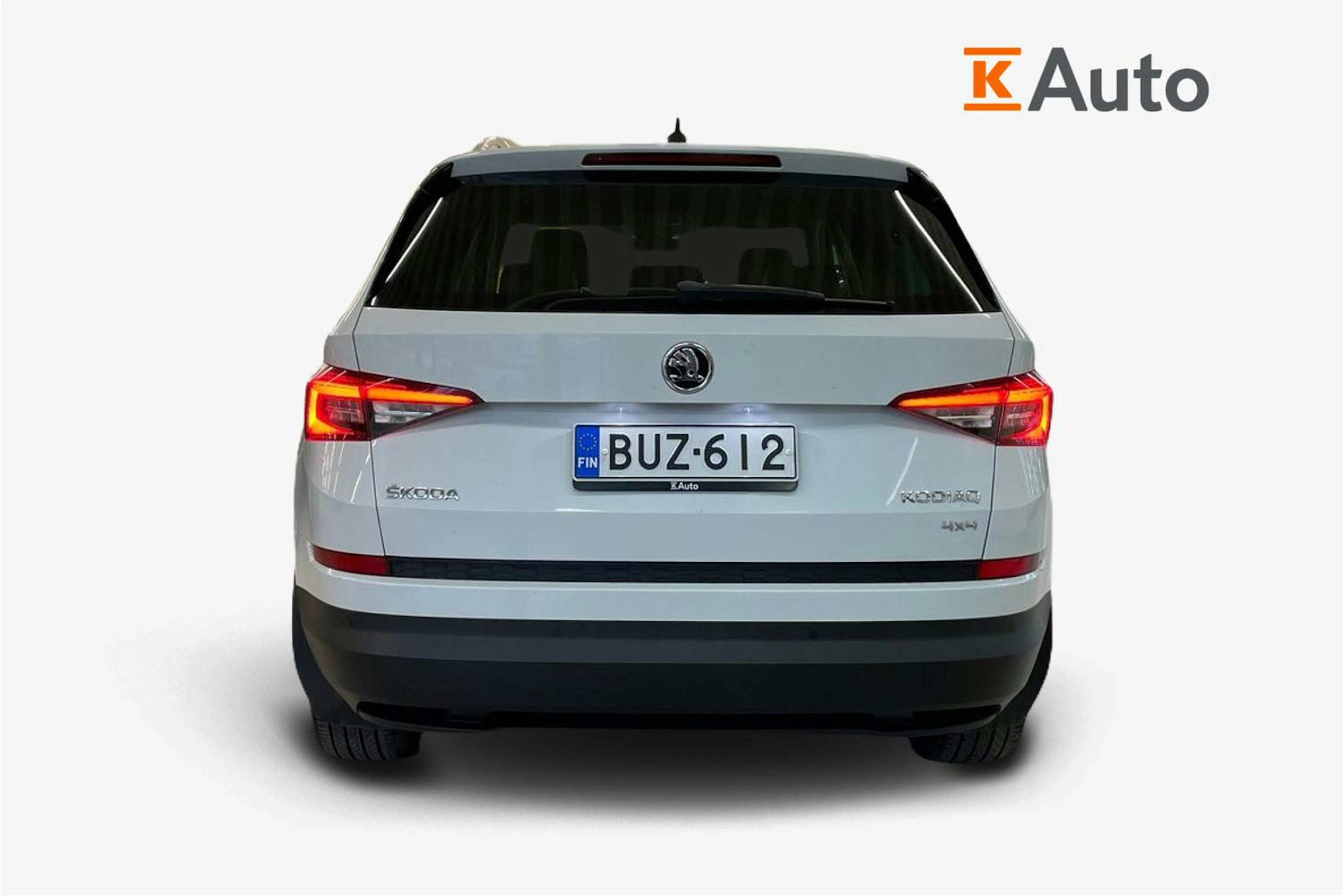 Valkoinen Skoda KODIAQ 2018 kuva 3.
