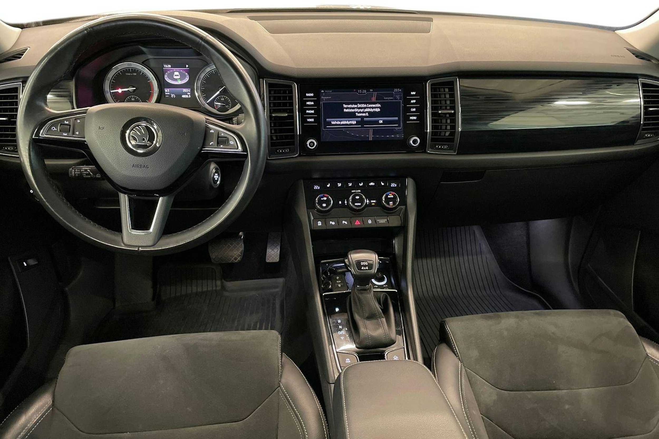 Valkoinen Skoda KODIAQ 2018 kuva 7.