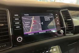 Valkoinen Skoda KODIAQ 2018 kuva 16.