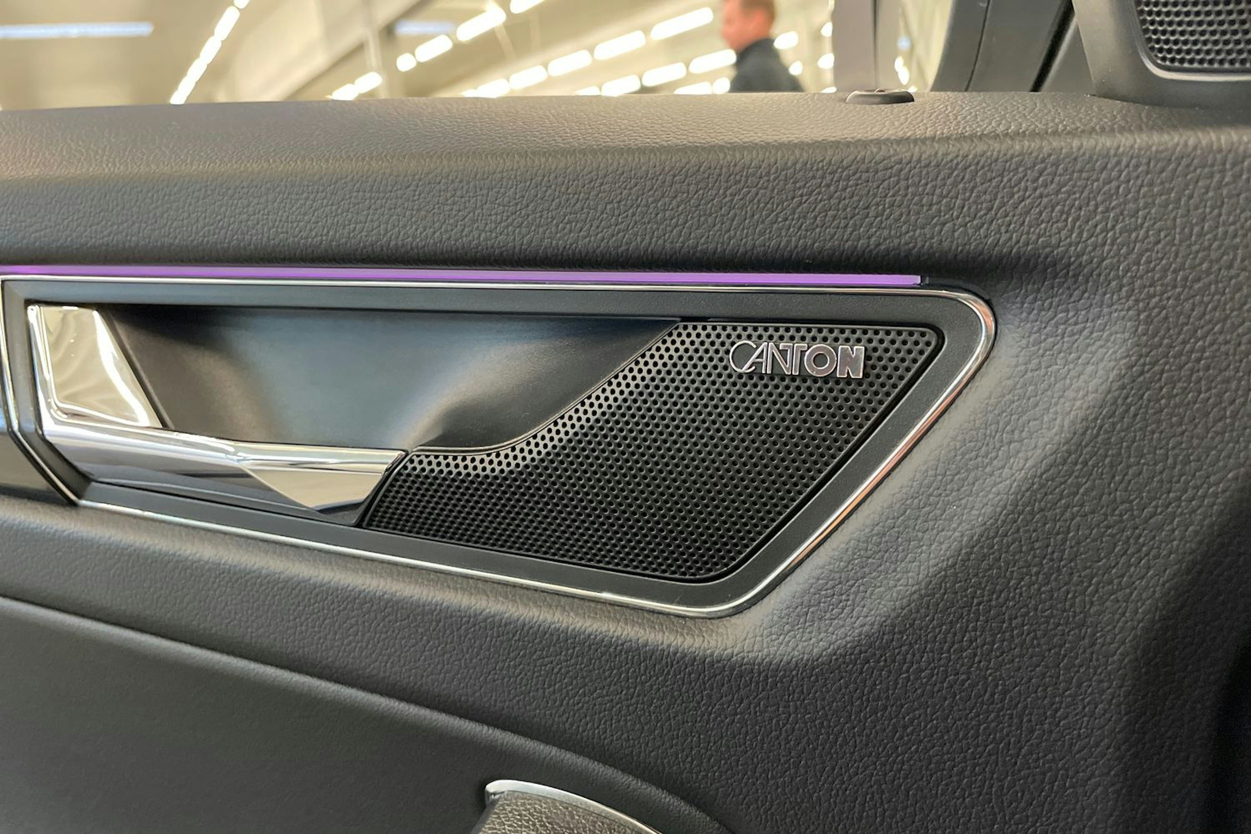 Valkoinen Skoda KODIAQ 2018 kuva 20.