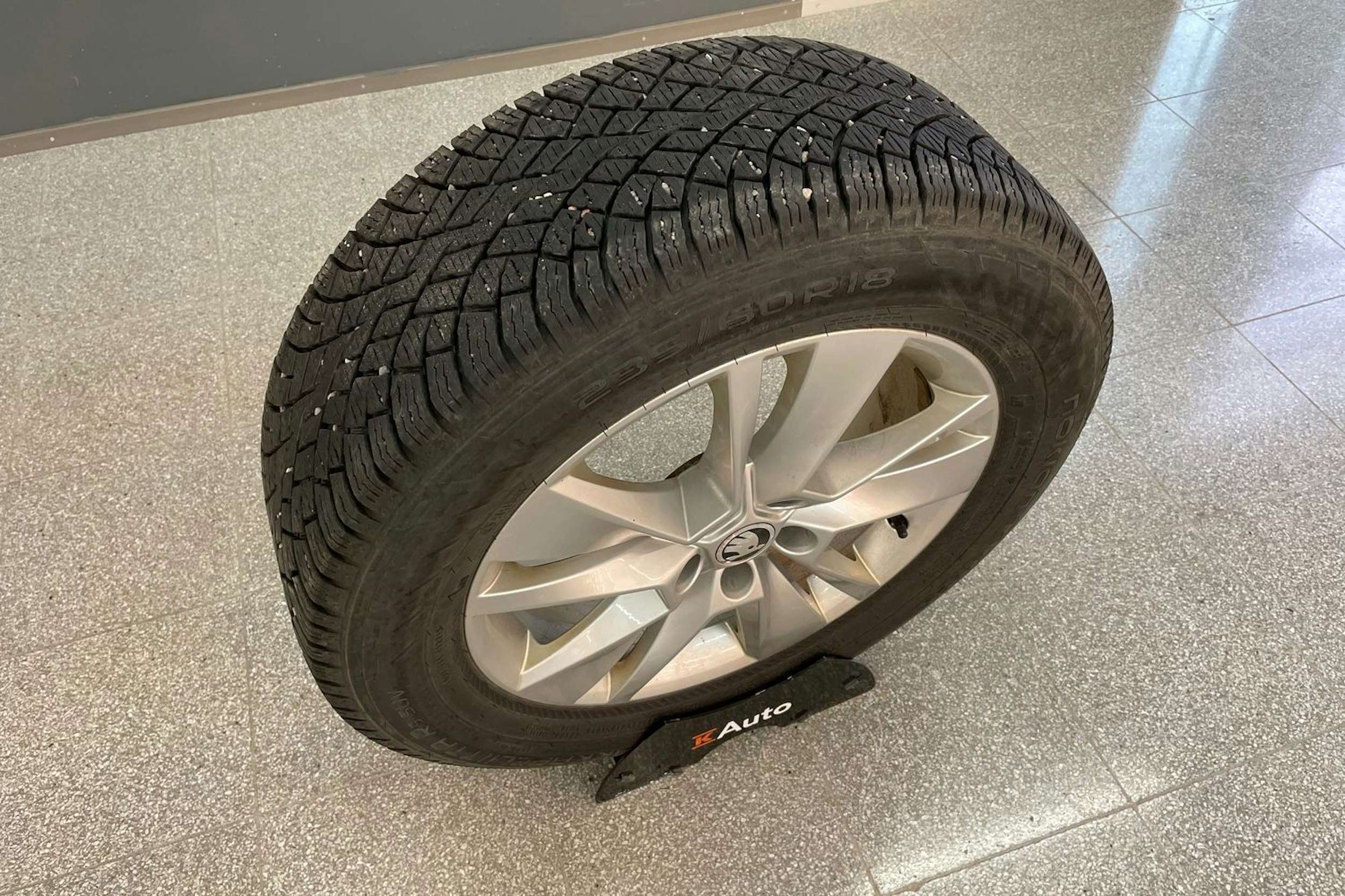 Valkoinen Skoda KODIAQ 2018 kuva 26.