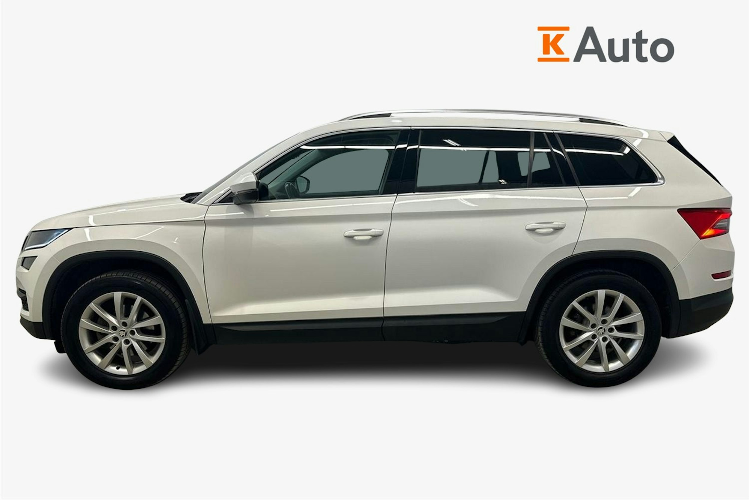 valkoinen Skoda Kodiaq 2018 kuva 6.