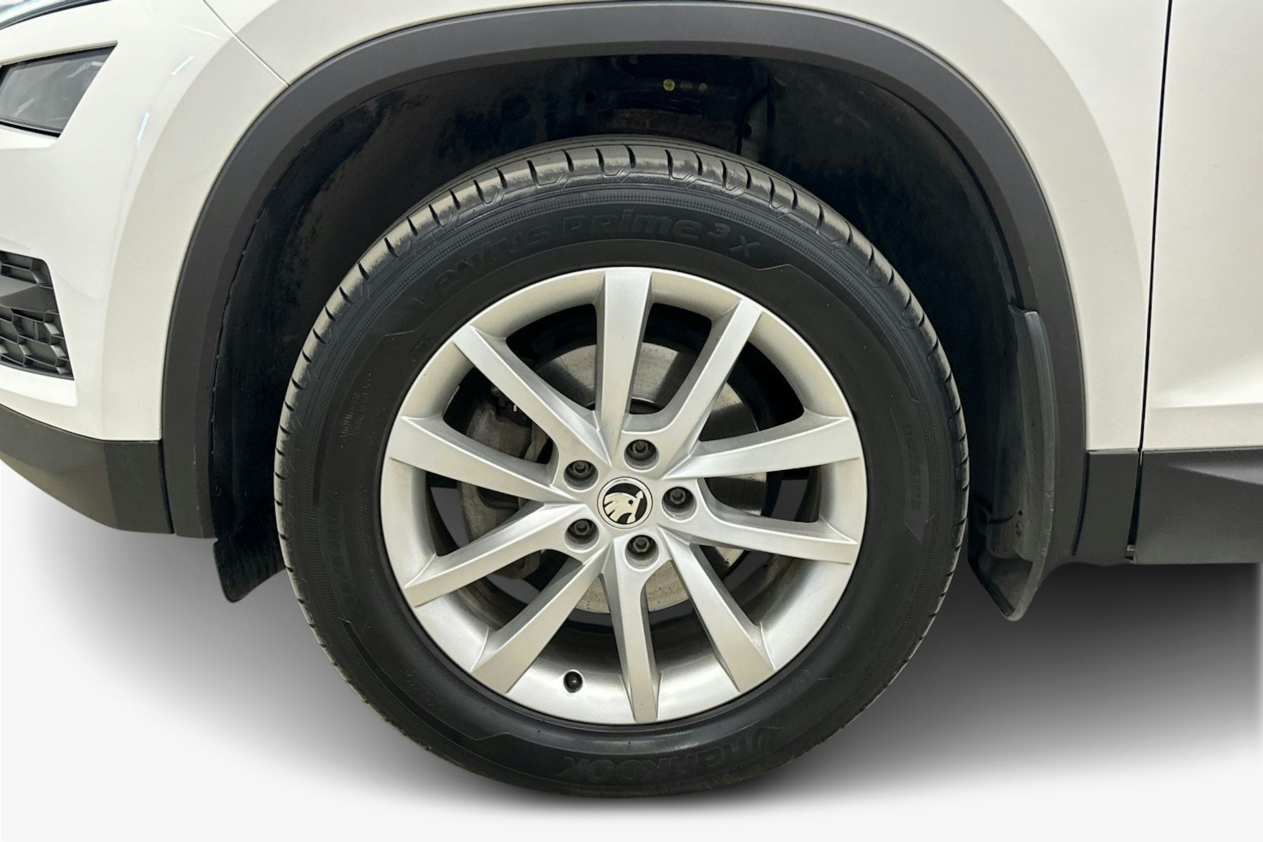 valkoinen Skoda Kodiaq 2018 kuva 11.