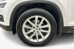 valkoinen Skoda Kodiaq 2018 kuva 11.