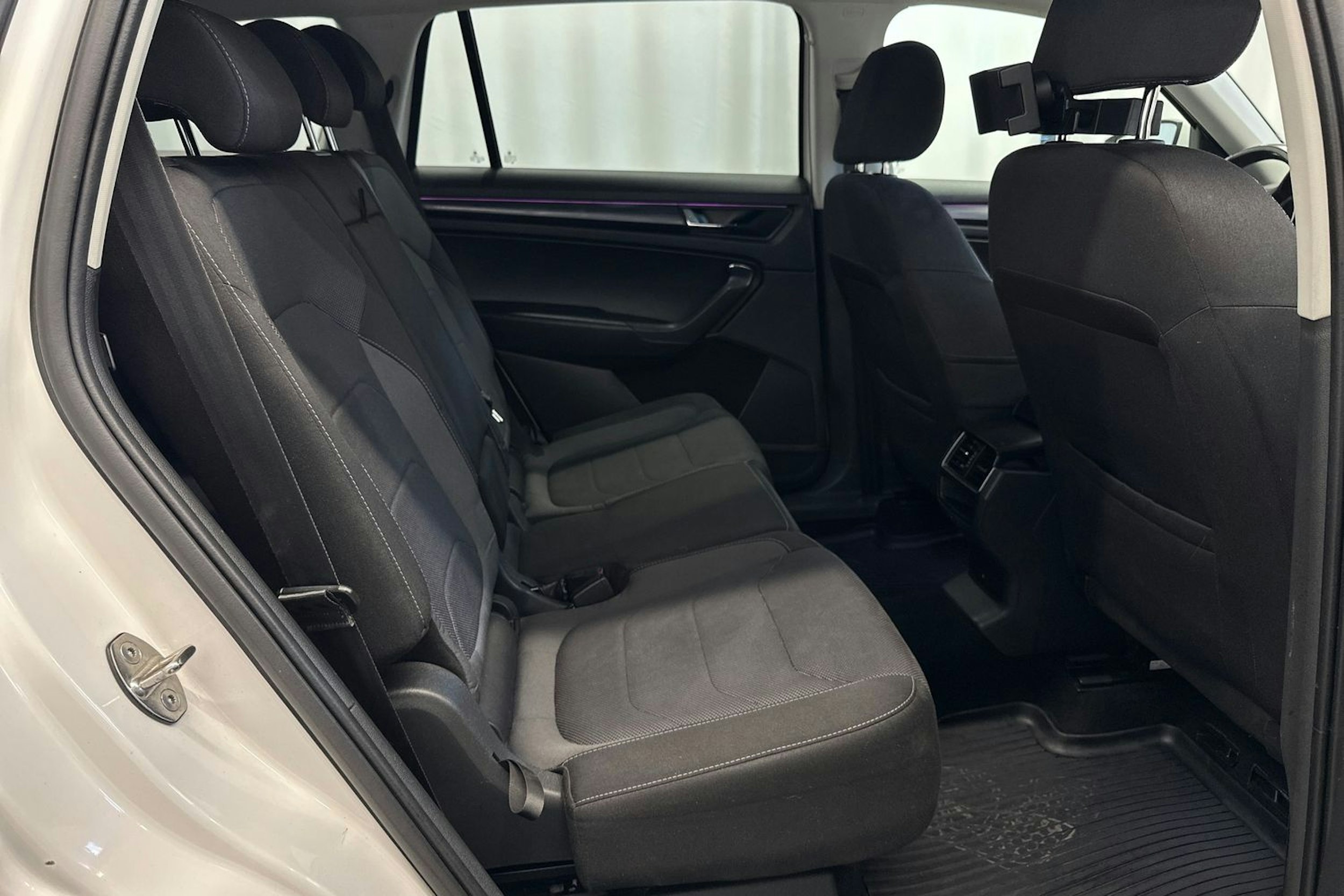 valkoinen Skoda Kodiaq 2018 kuva 15.