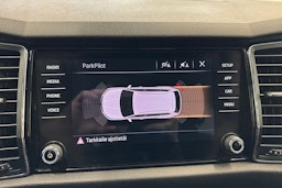 valkoinen Skoda Kodiaq 2018 kuva 23.