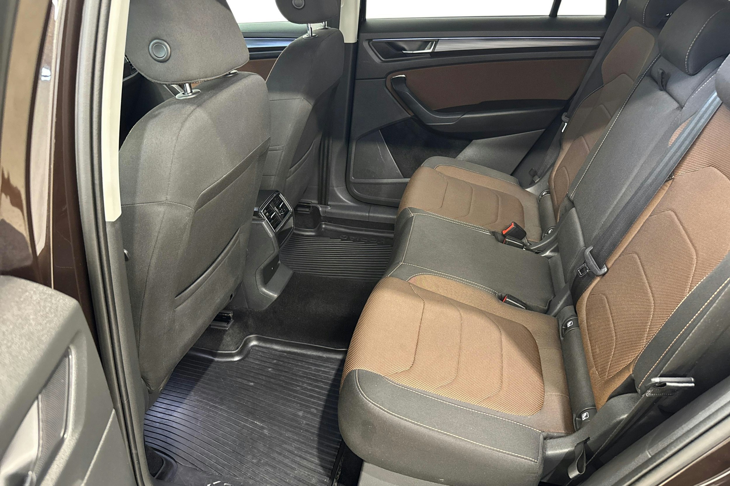 ruskea (beige) Skoda Kodiaq 2018 kuva 10.