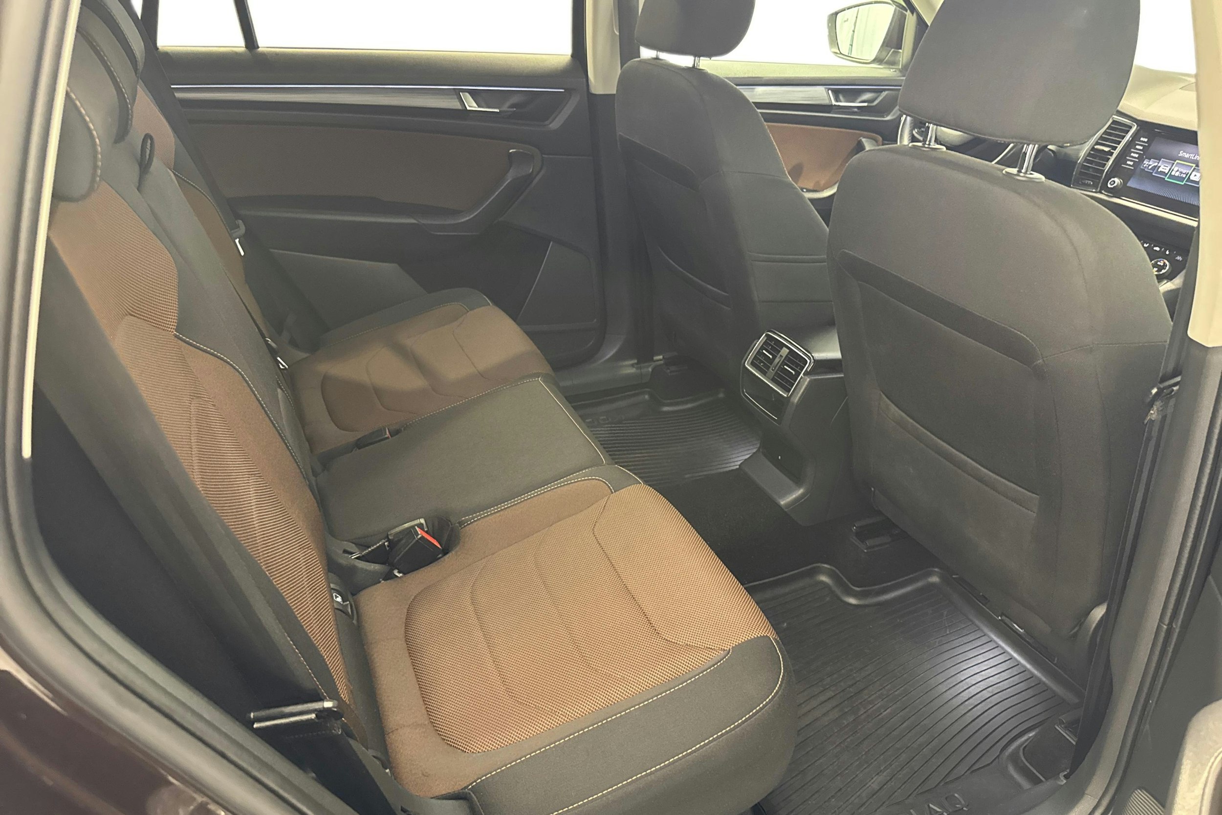 ruskea (beige) Skoda Kodiaq 2018 kuva 11.