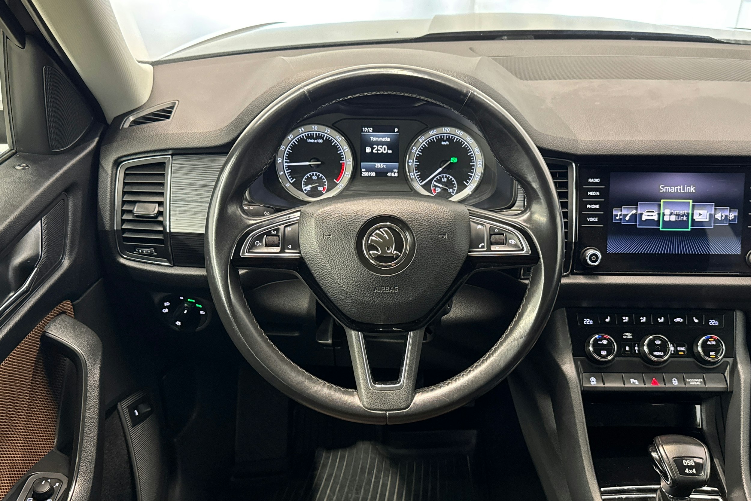 ruskea (beige) Skoda Kodiaq 2018 kuva 16.