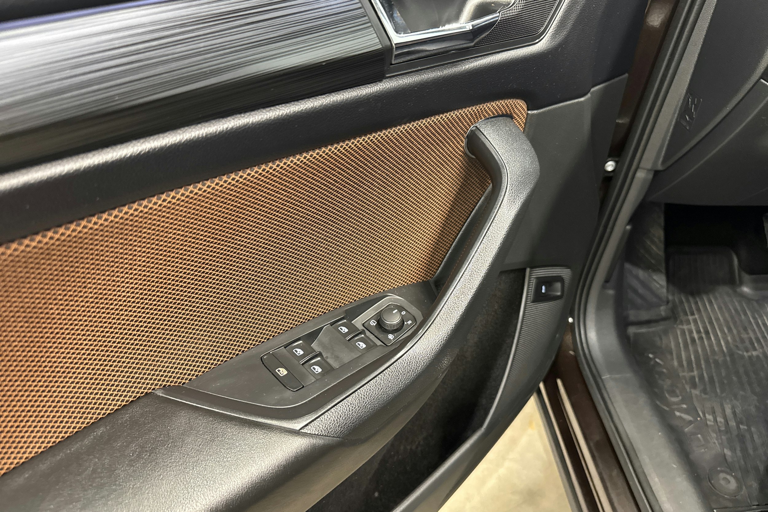 ruskea (beige) Skoda Kodiaq 2018 kuva 17.