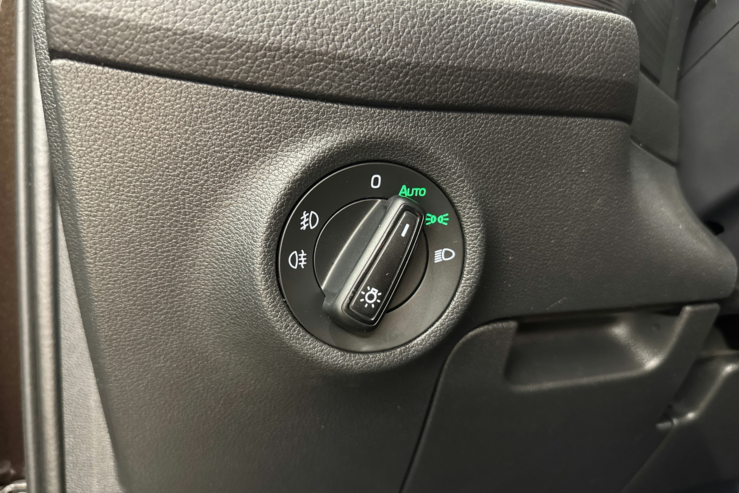 ruskea (beige) Skoda Kodiaq 2018 kuva 18.