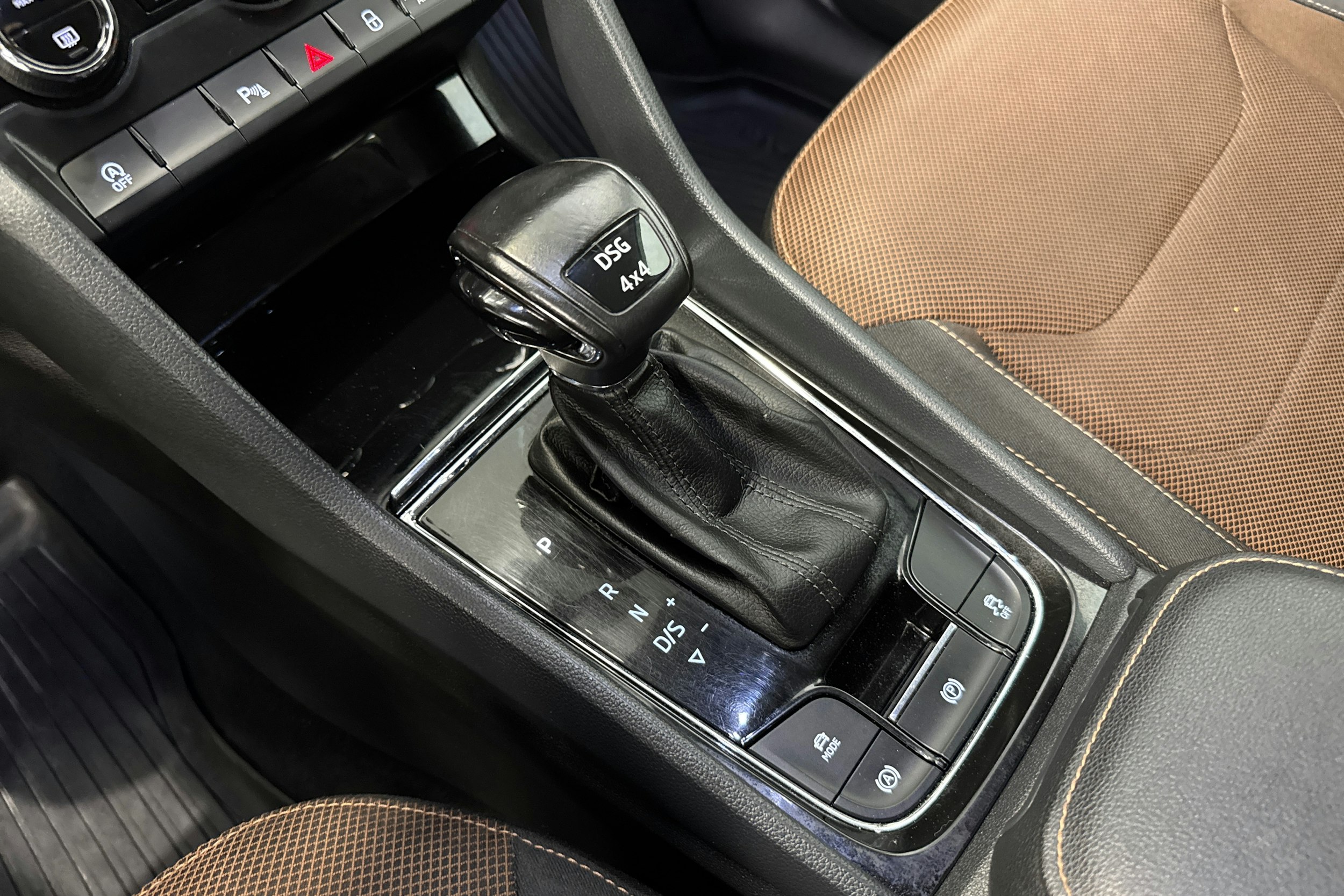 ruskea (beige) Skoda Kodiaq 2018 kuva 19.