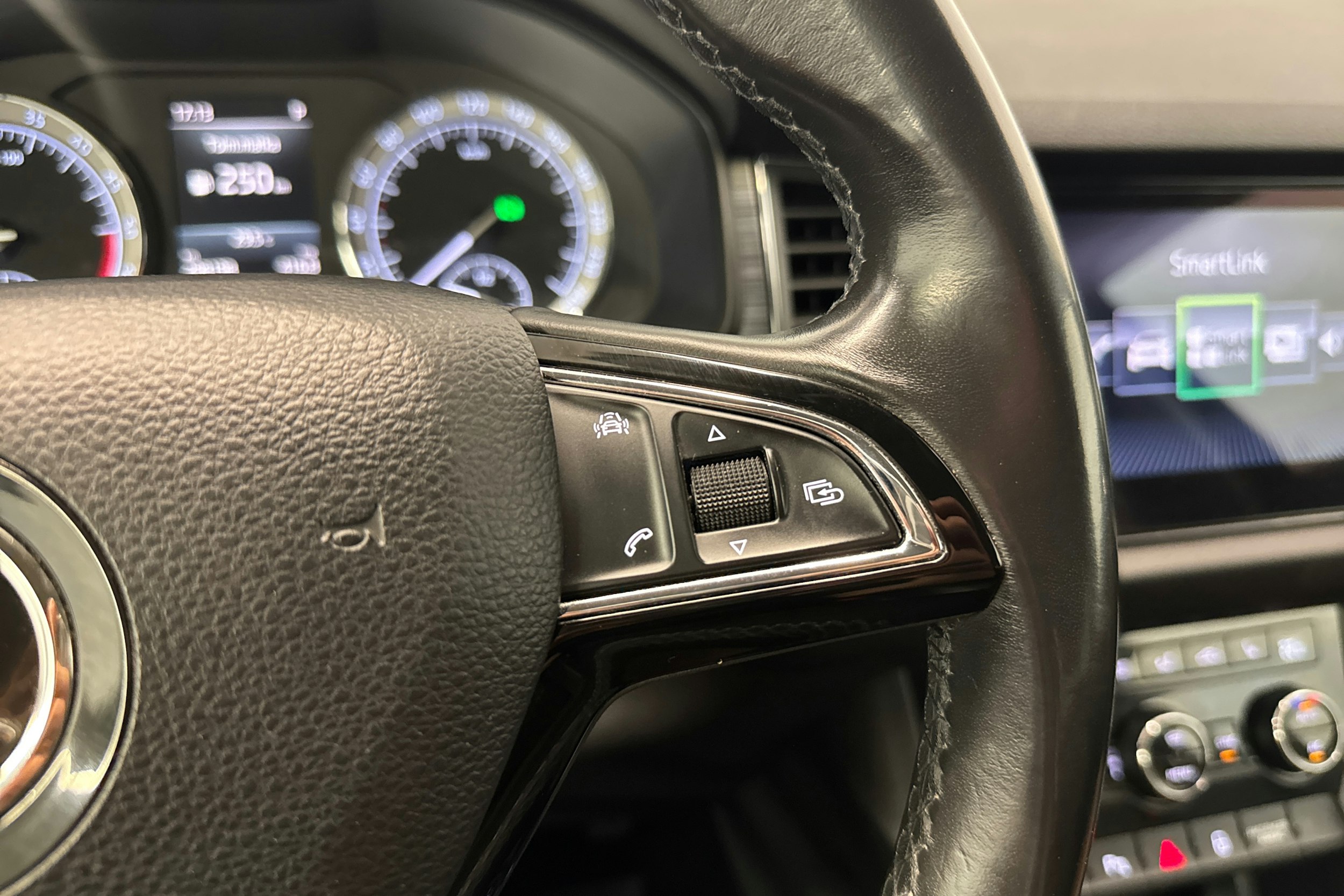 ruskea (beige) Skoda Kodiaq 2018 kuva 23.