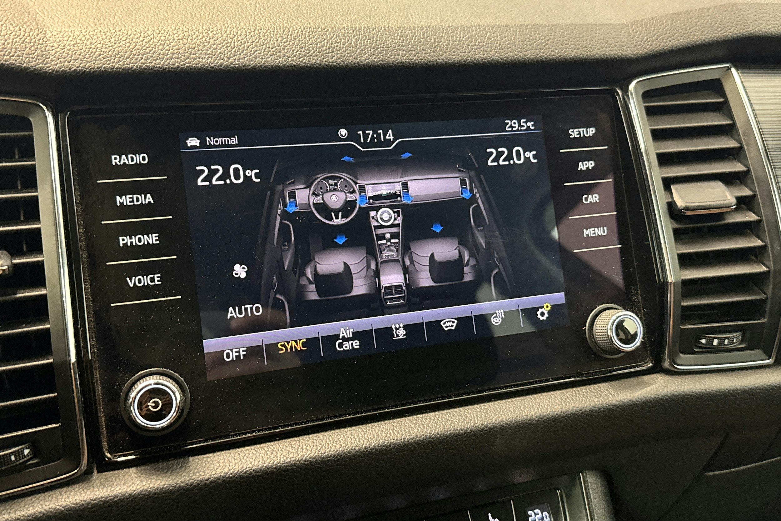 ruskea (beige) Skoda Kodiaq 2018 kuva 28.