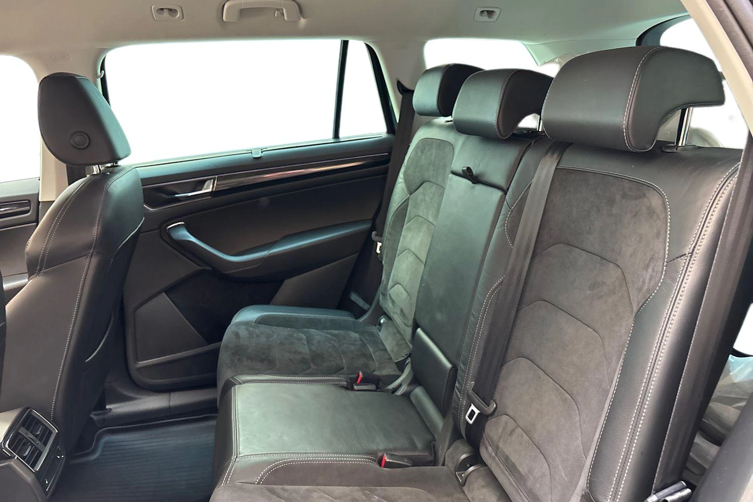 harmaa Skoda Kodiaq 2018 kuva 8.