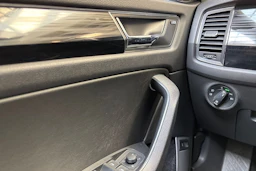 harmaa Skoda Kodiaq 2018 kuva 17.