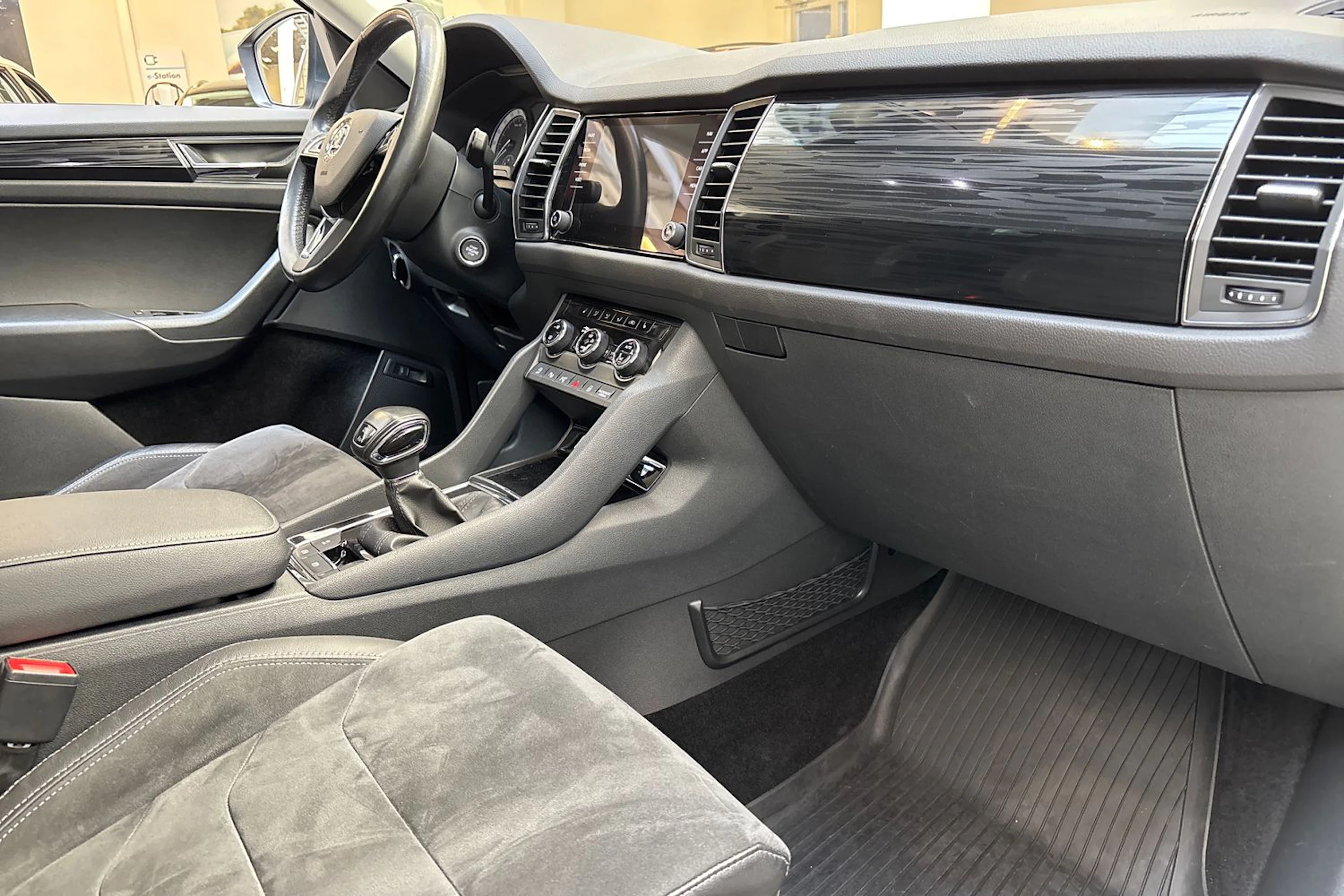harmaa Skoda Kodiaq 2018 kuva 26.