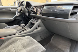 harmaa Skoda Kodiaq 2018 kuva 26.