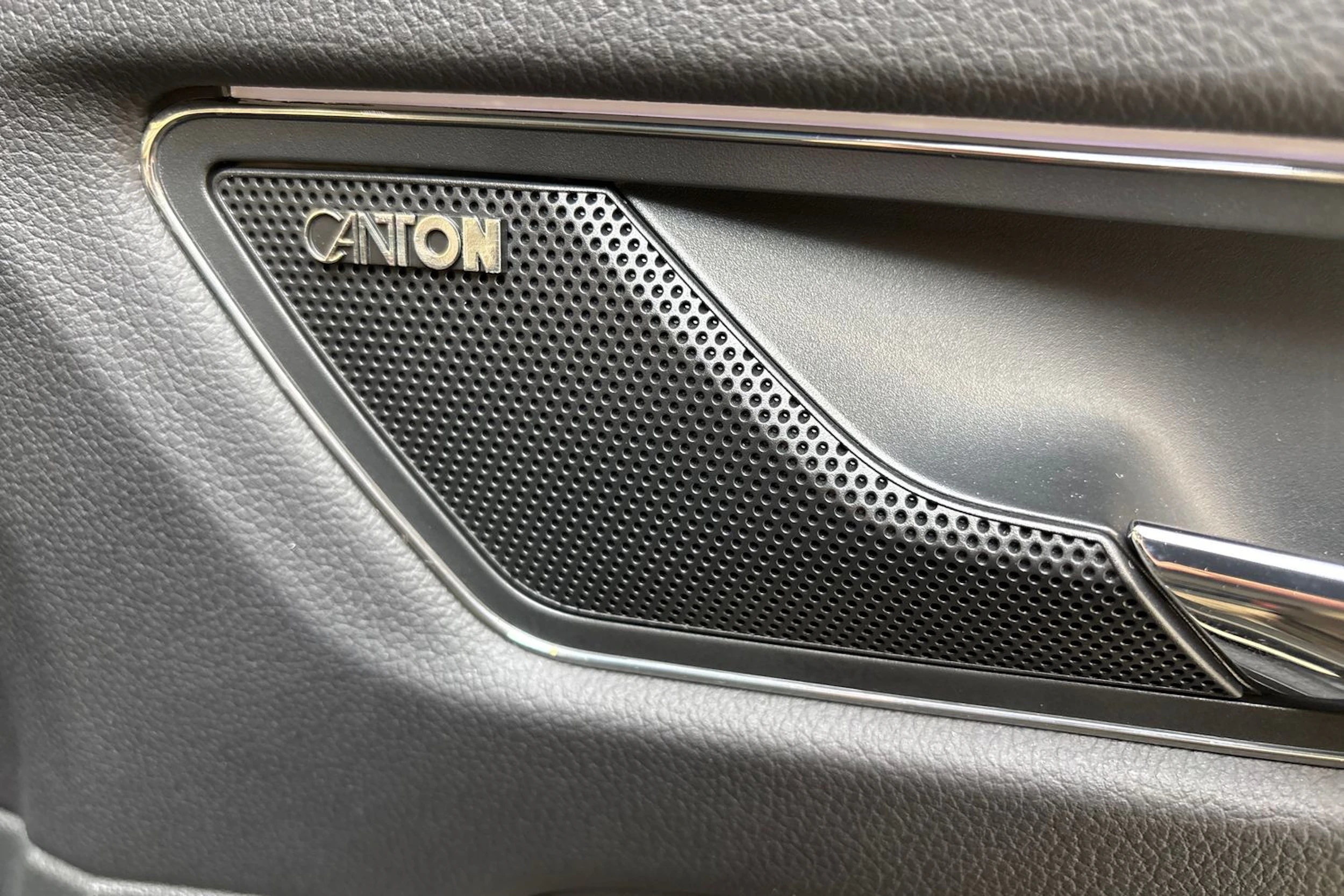 harmaa Skoda Kodiaq 2018 kuva 27.