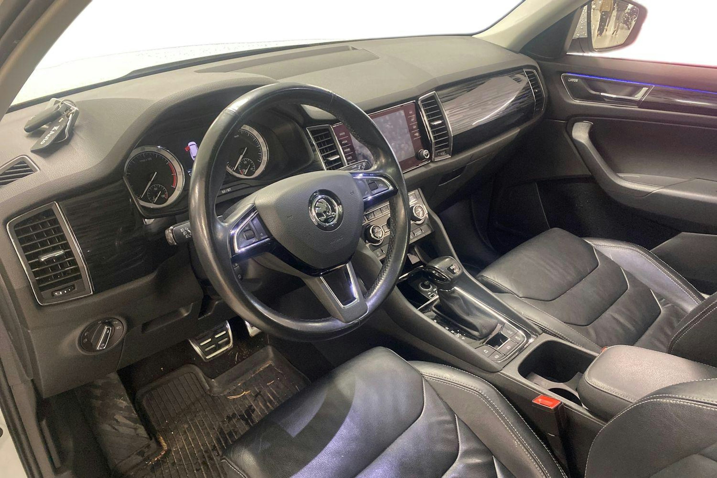 valkoinen Skoda Kodiaq 2018 kuva 3.