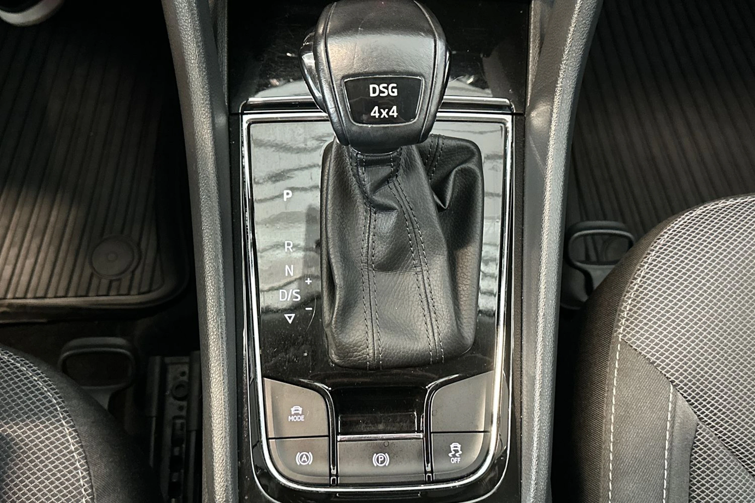 valkoinen Skoda Kodiaq 2018 kuva 18.