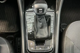 valkoinen Skoda Kodiaq 2018 kuva 18.