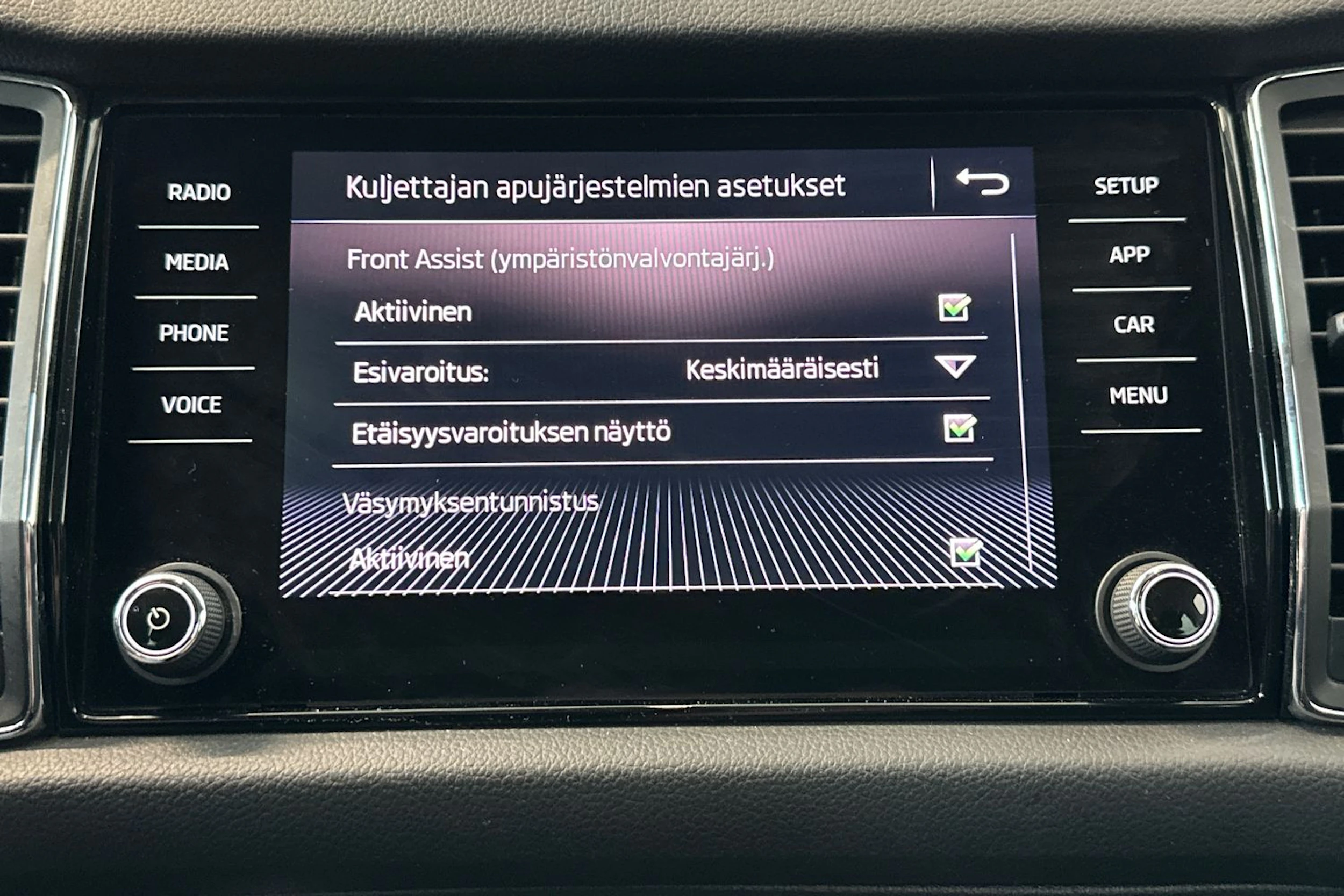 valkoinen Skoda Kodiaq 2018 kuva 21.