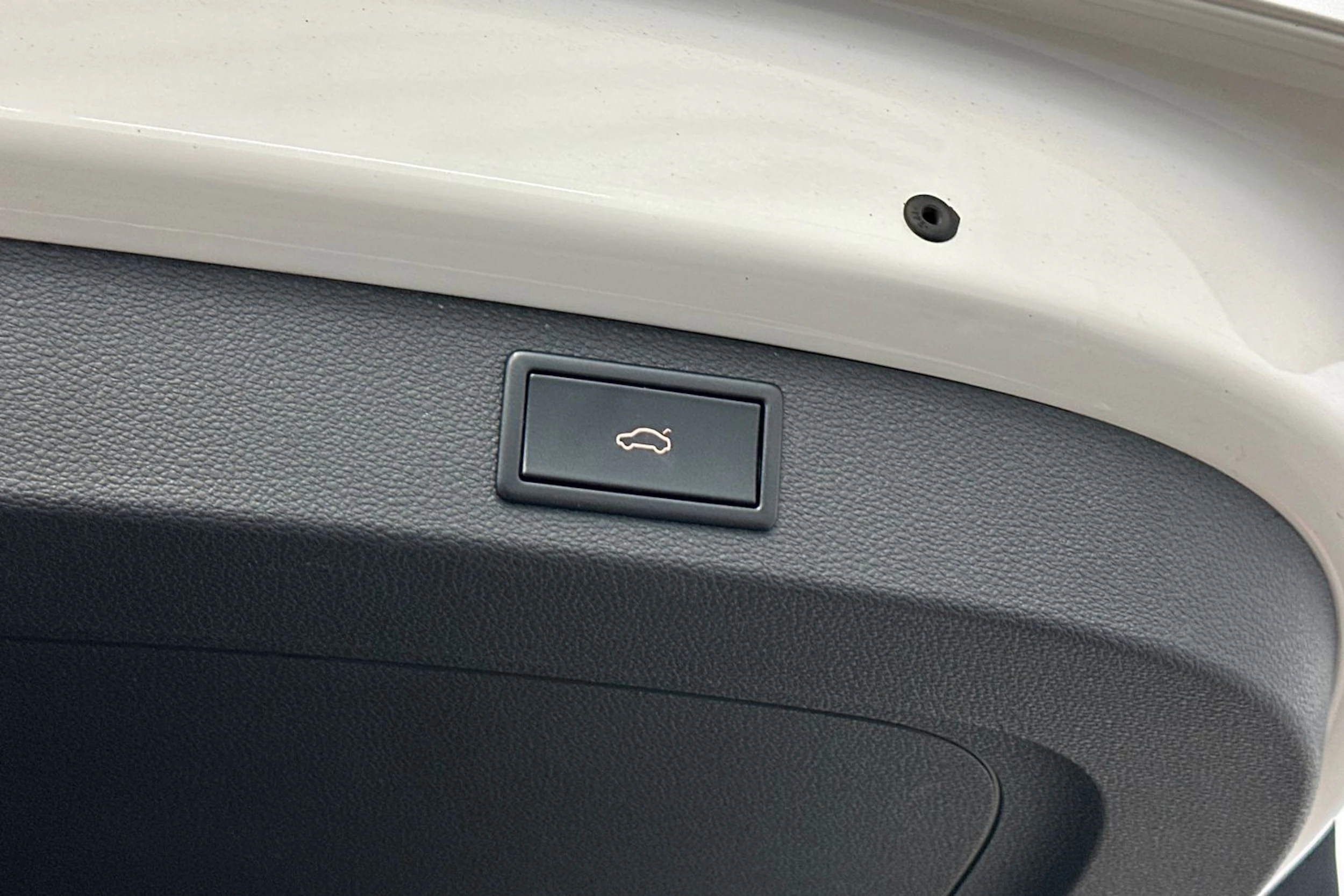 valkoinen Skoda Kodiaq 2018 kuva 27.