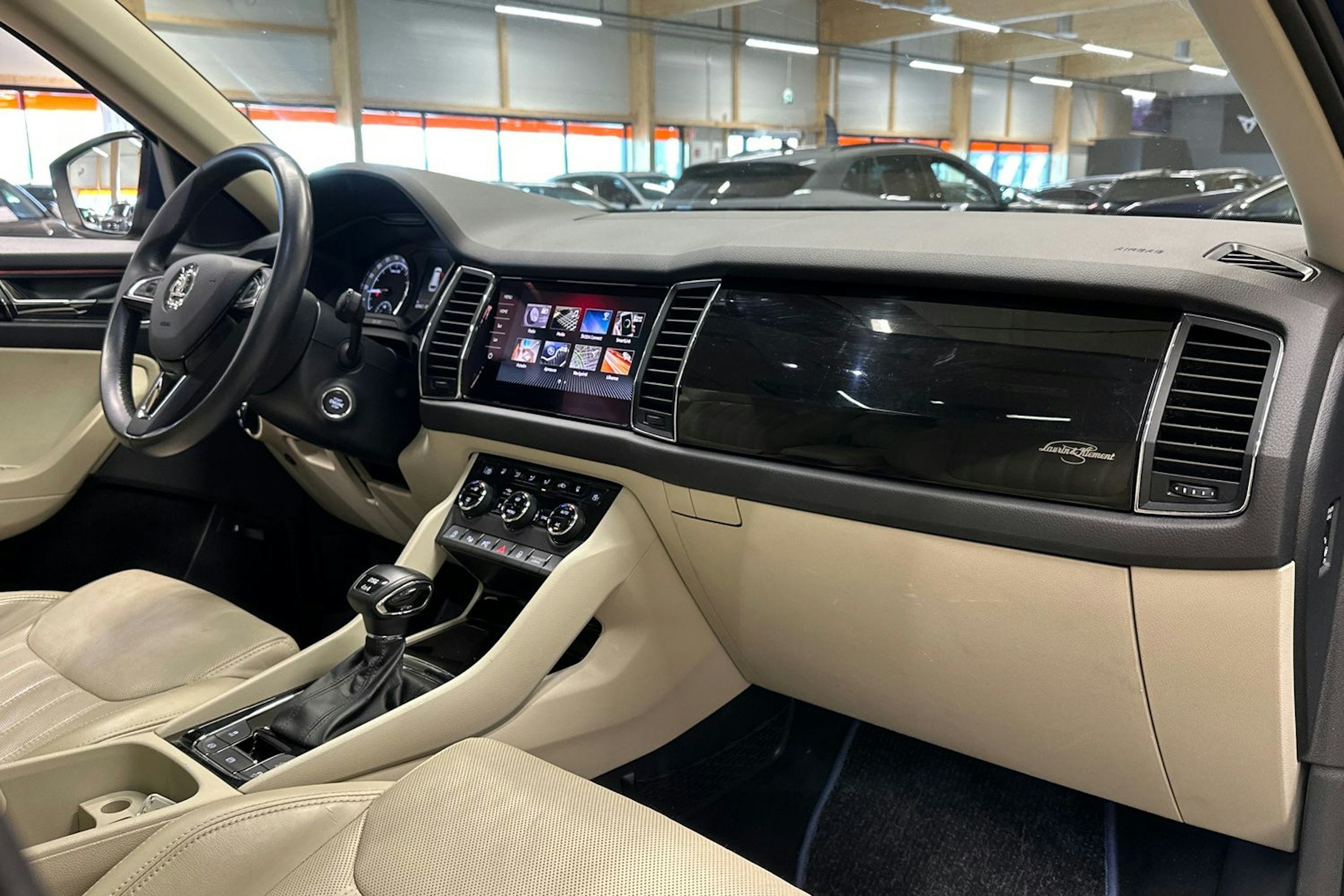sininen Skoda Kodiaq 2018 kuva 13.