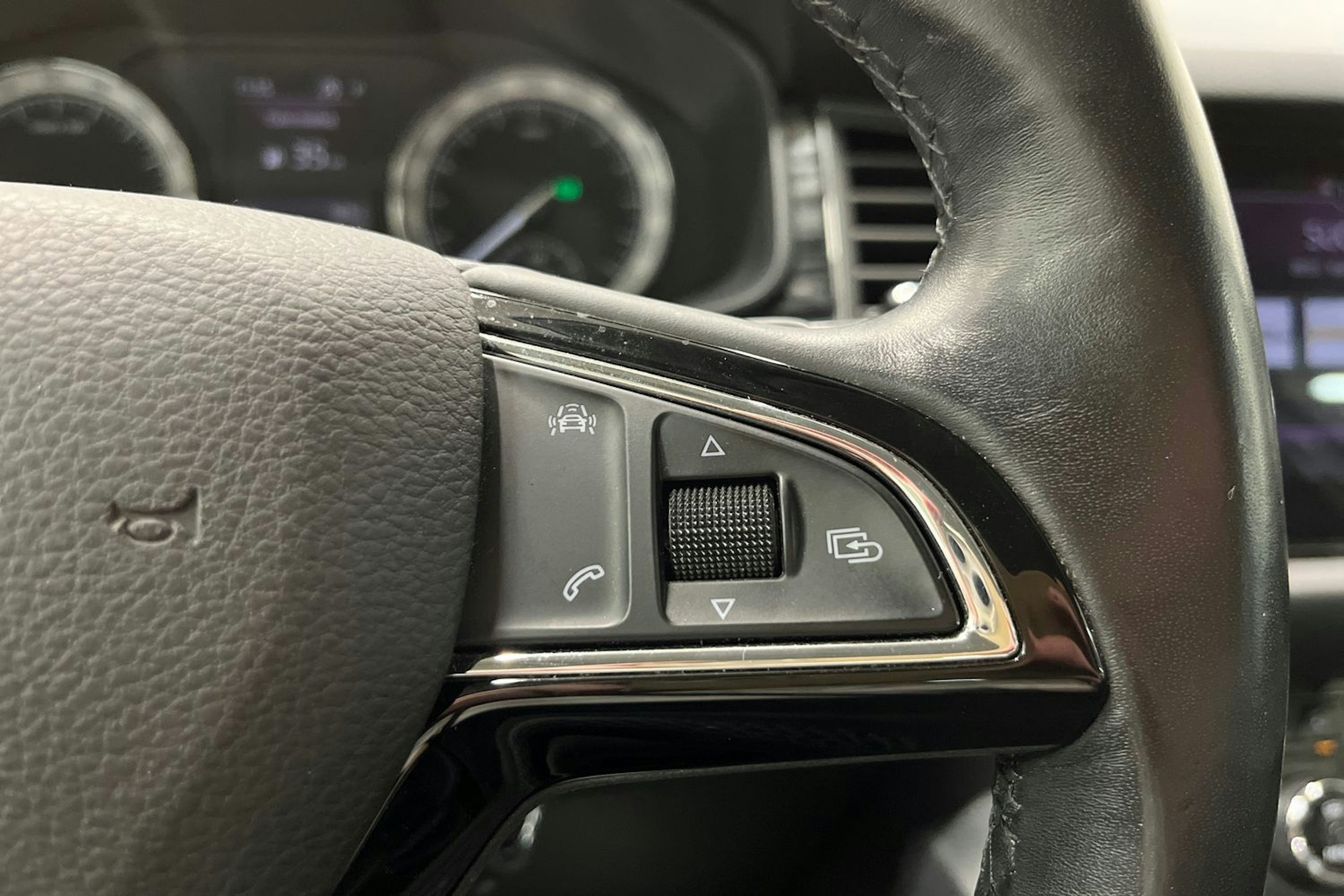 valkoinen Skoda Kodiaq 2018 kuva 18.