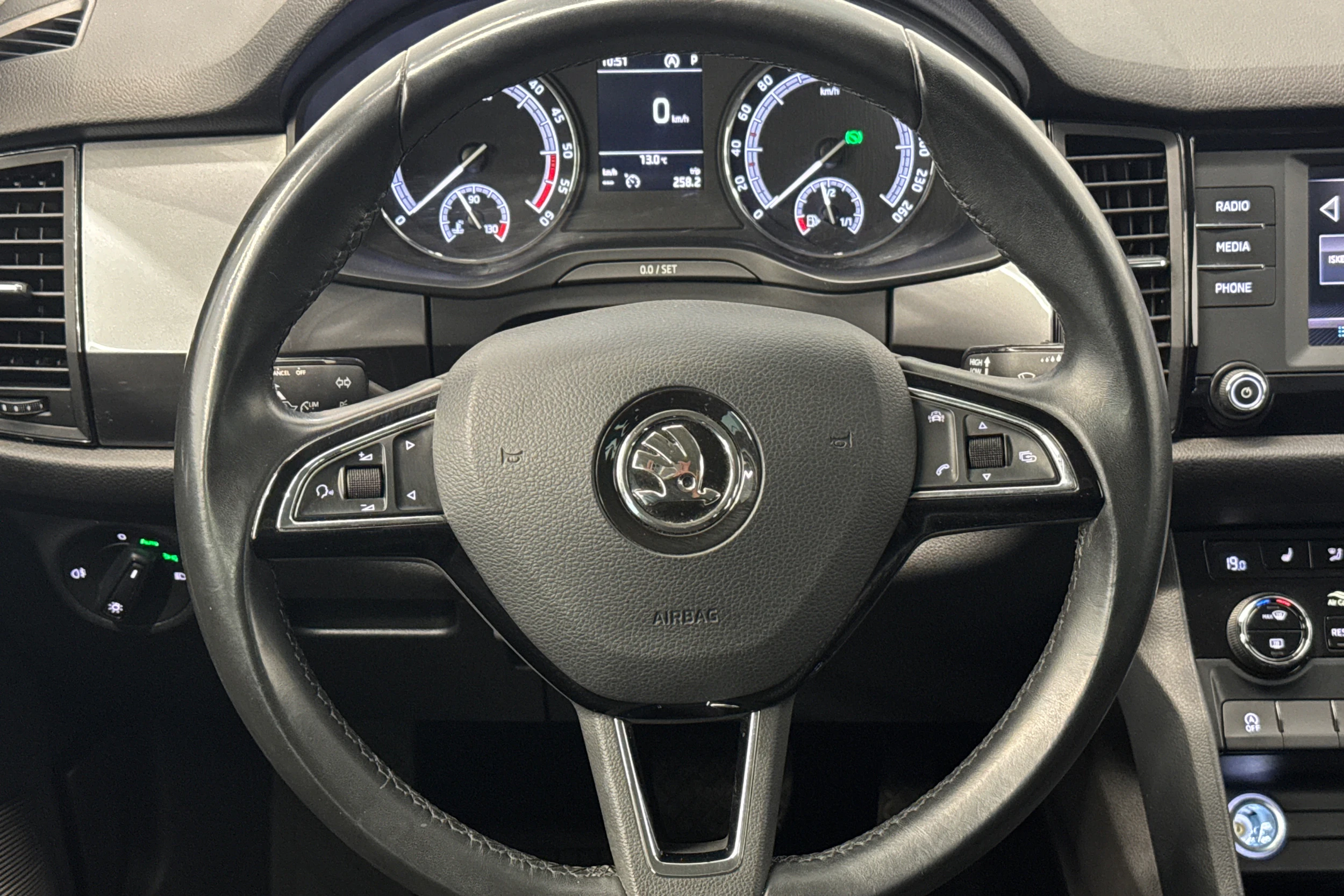 valkoinen Skoda Kodiaq 2018 kuva 21.