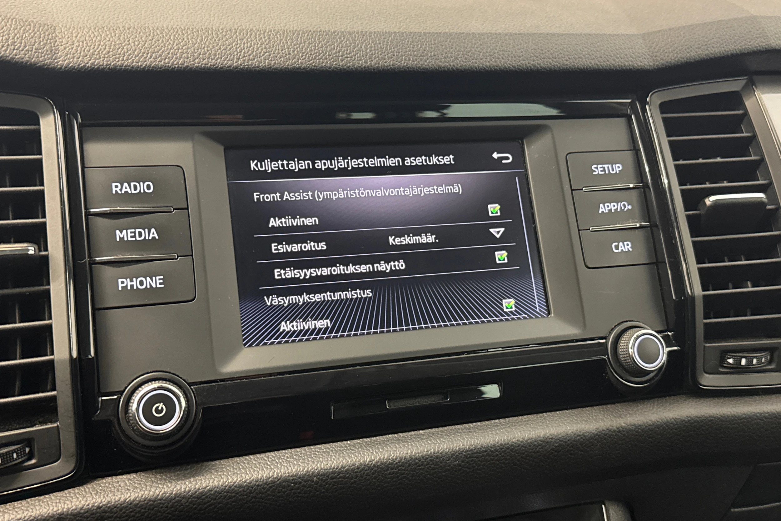 valkoinen Skoda Kodiaq 2018 kuva 27.