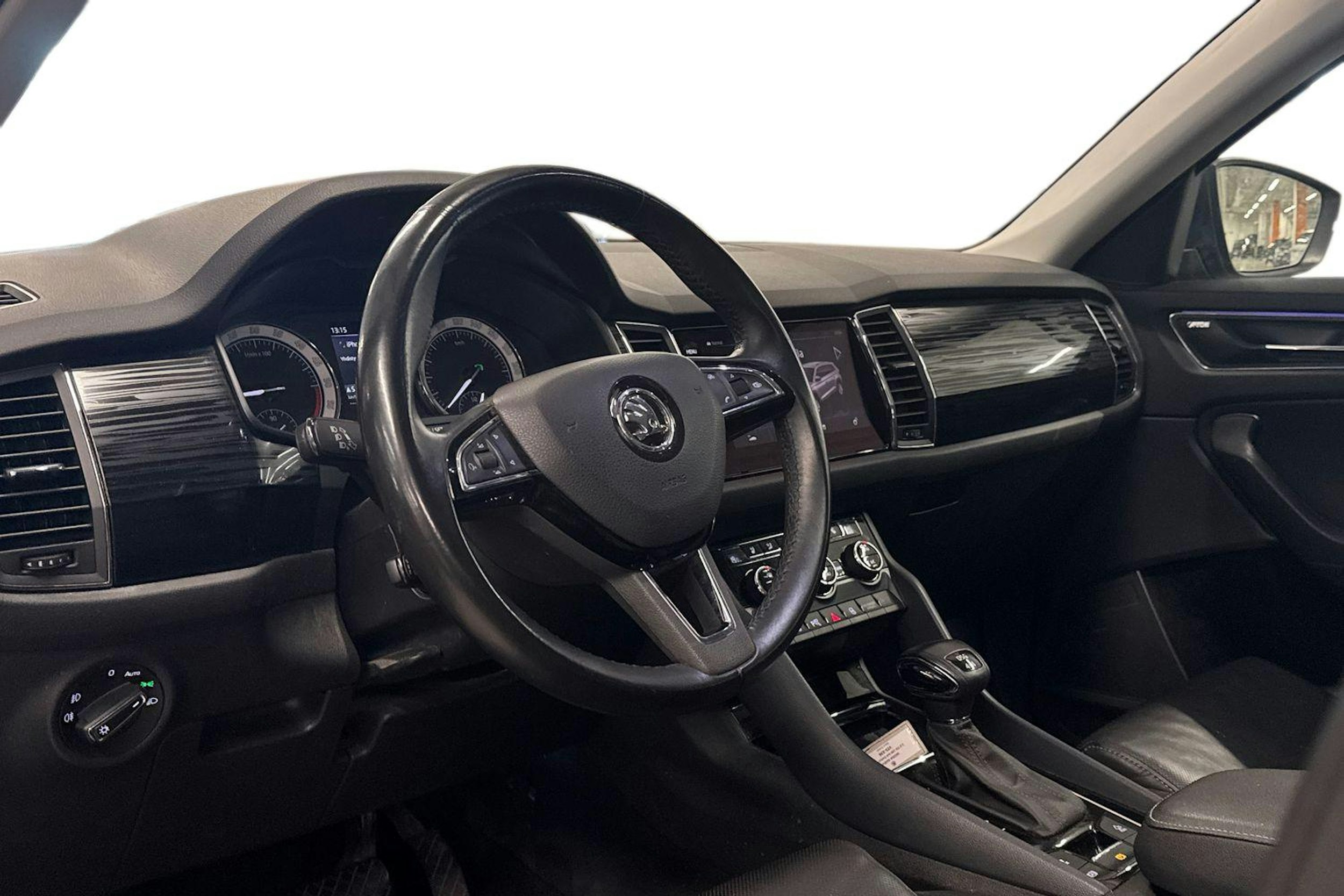 harmaa Skoda Kodiaq 2018 kuva 3.