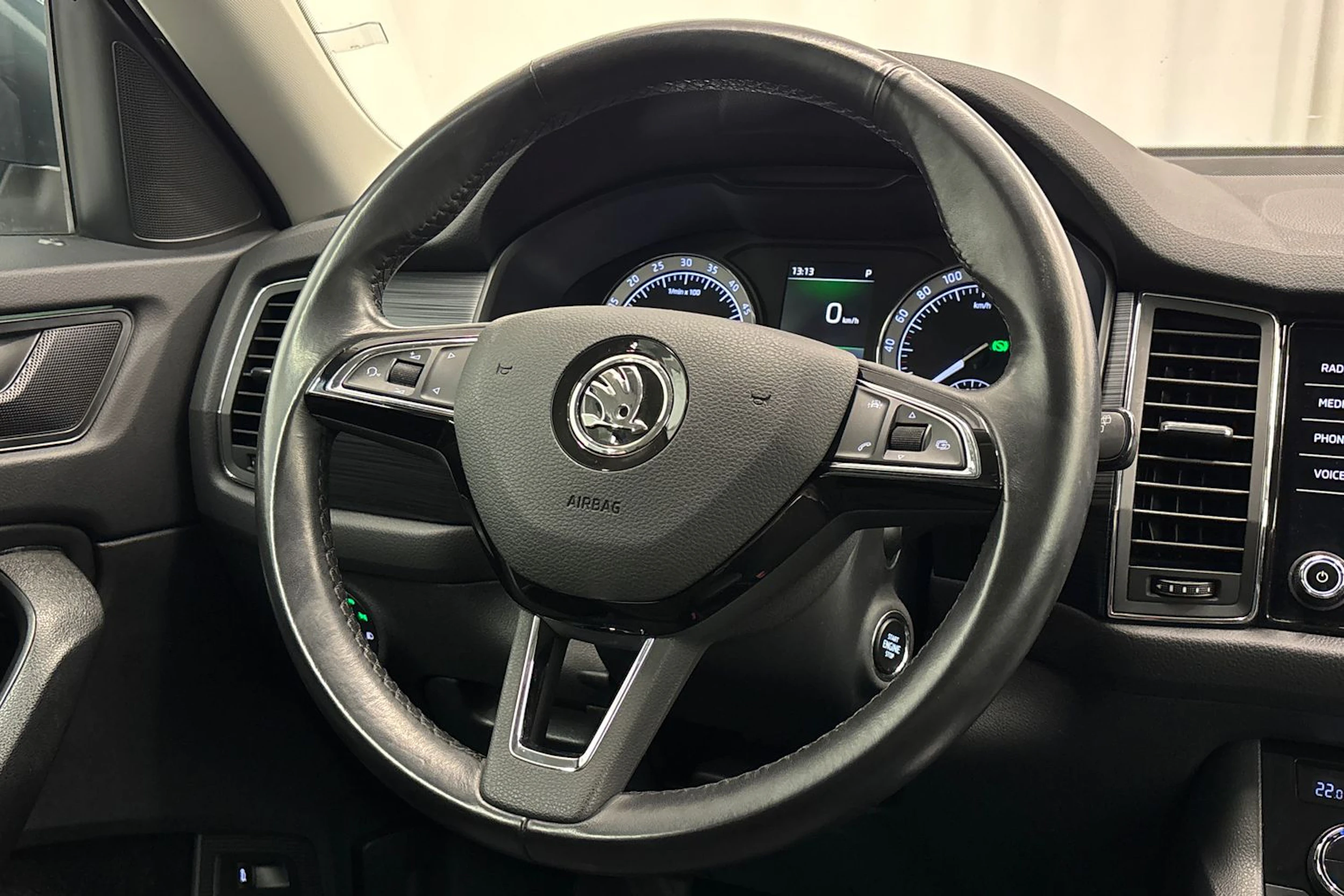 harmaa Skoda Kodiaq 2018 kuva 12.