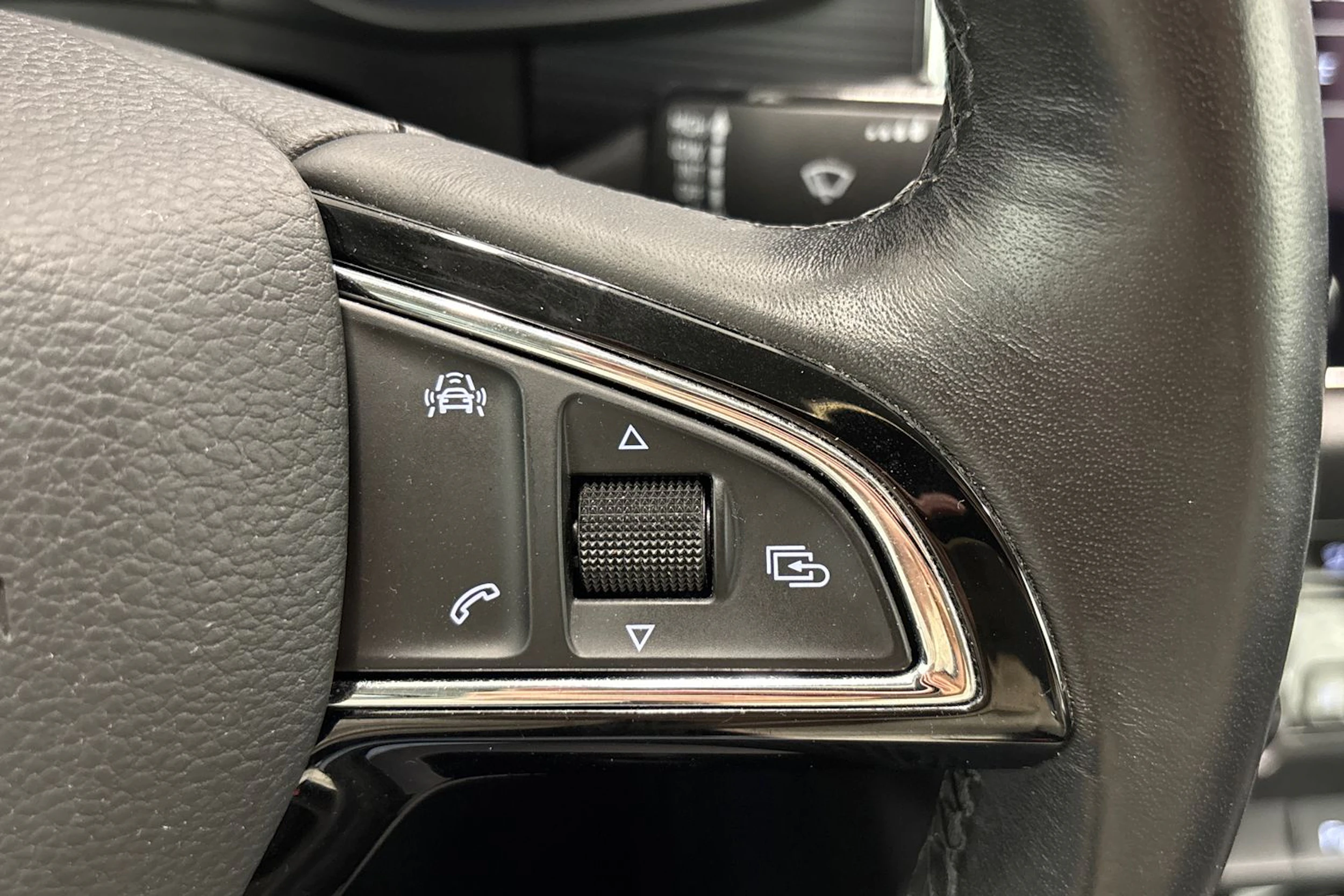 harmaa Skoda Kodiaq 2018 kuva 14.